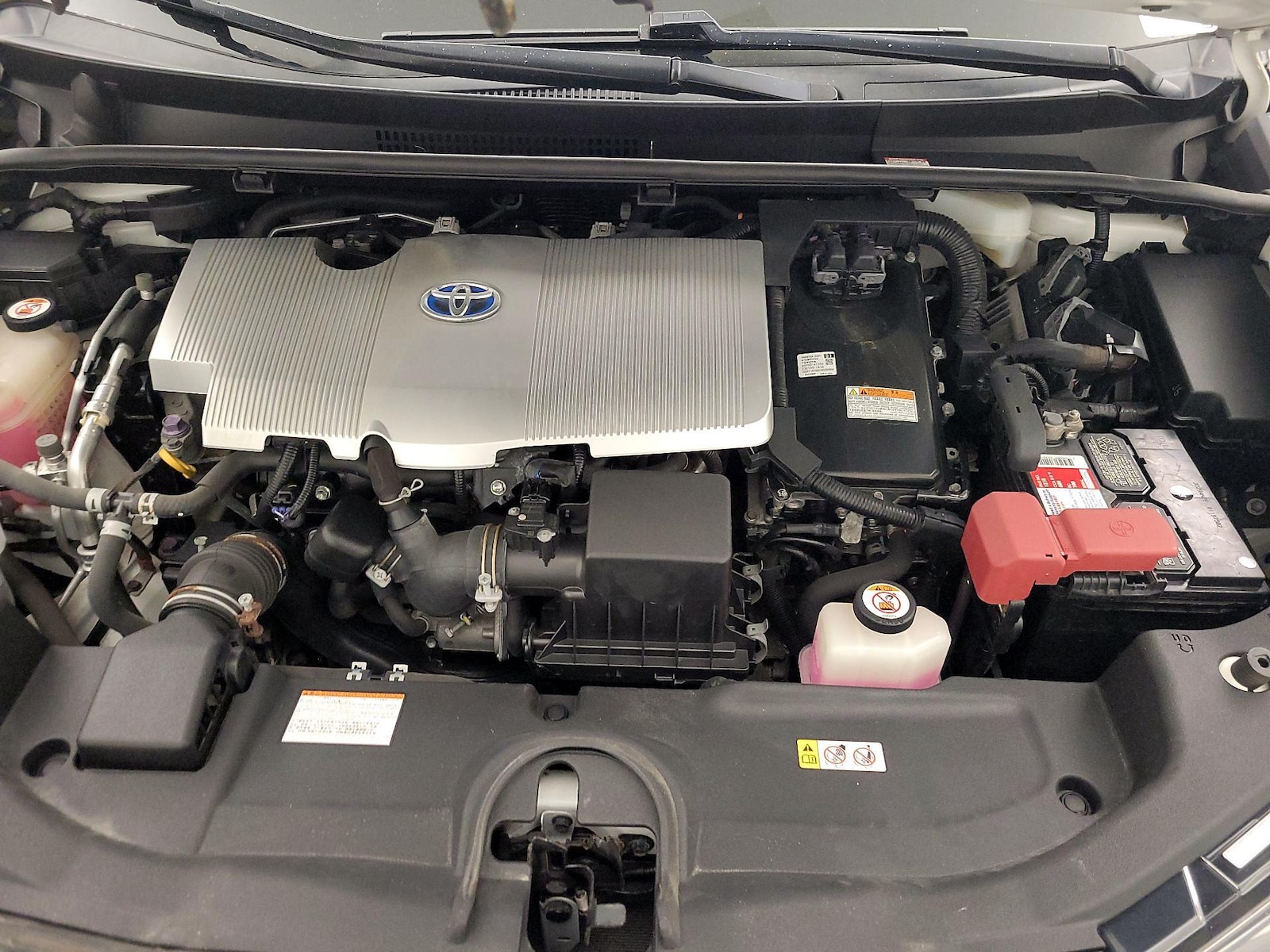2019 Toyota Prius L Eco - Photo 23
