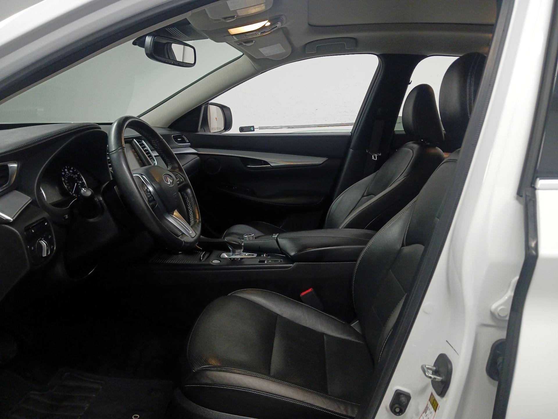 Thumbnail: 2019 INFINITI QX50 - 11