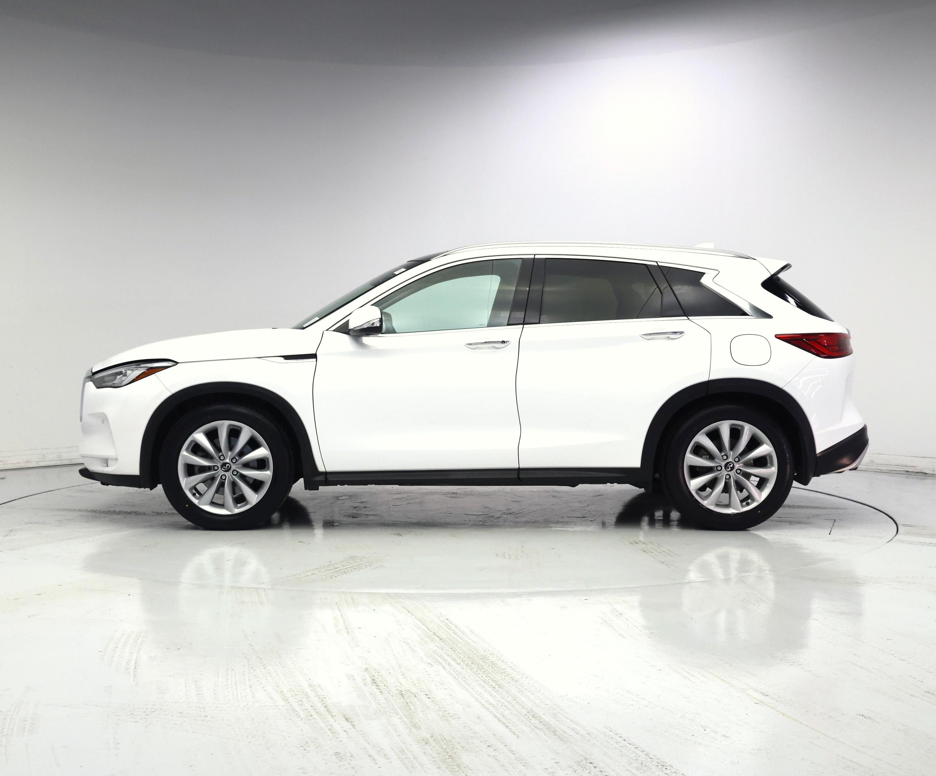 Thumbnail: 2019 INFINITI QX50 - 3
