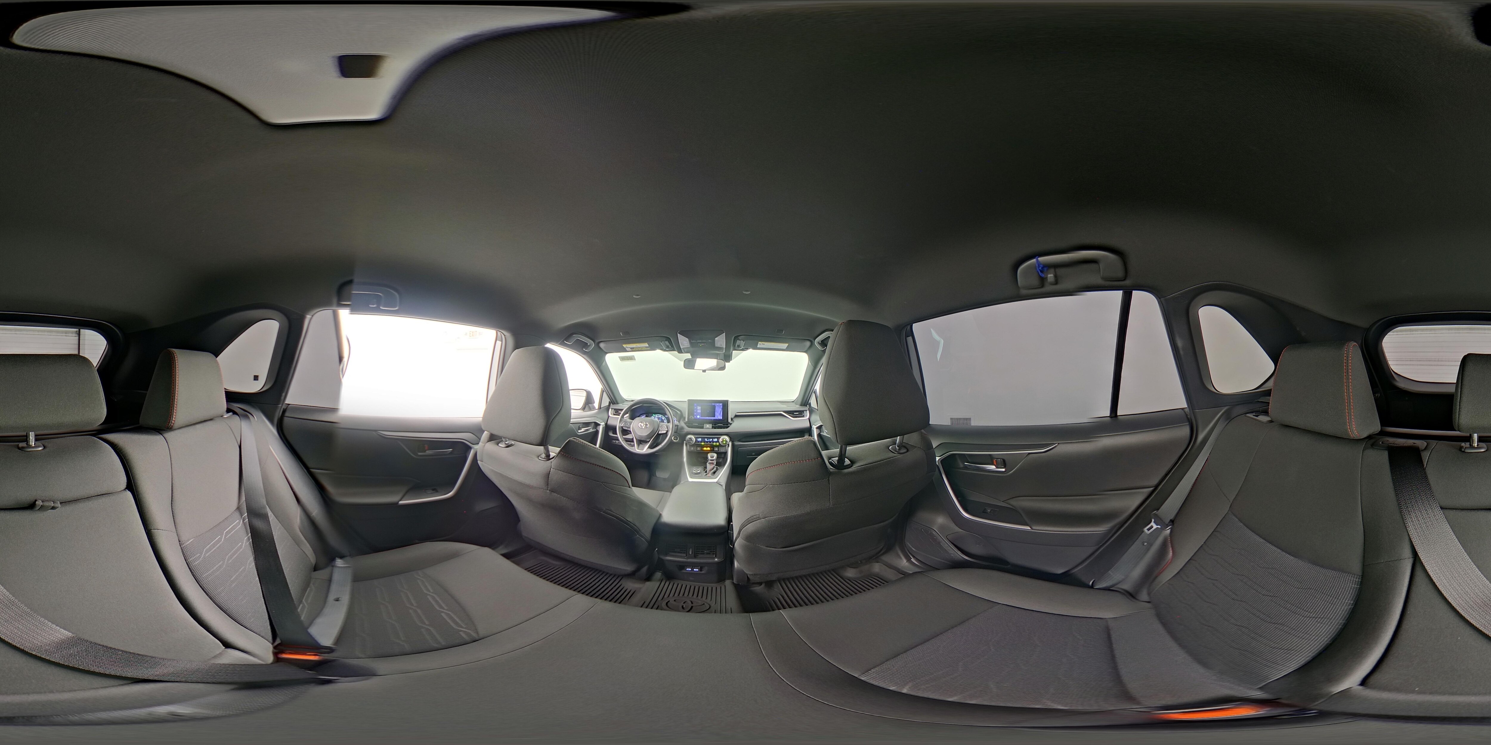 2025 Toyota RAV4 SE - Photo 25