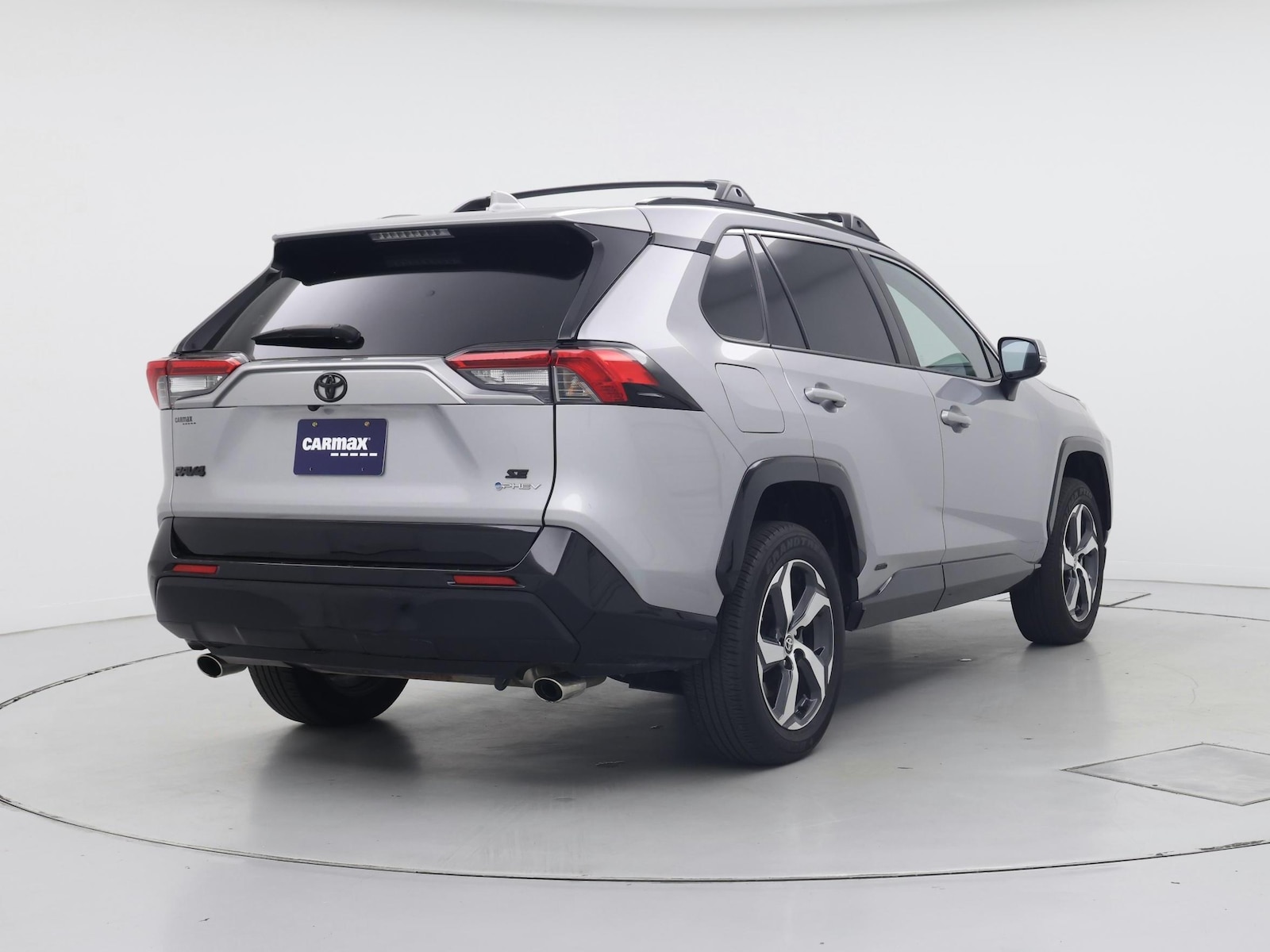 2025 Toyota RAV4 SE - Photo 9