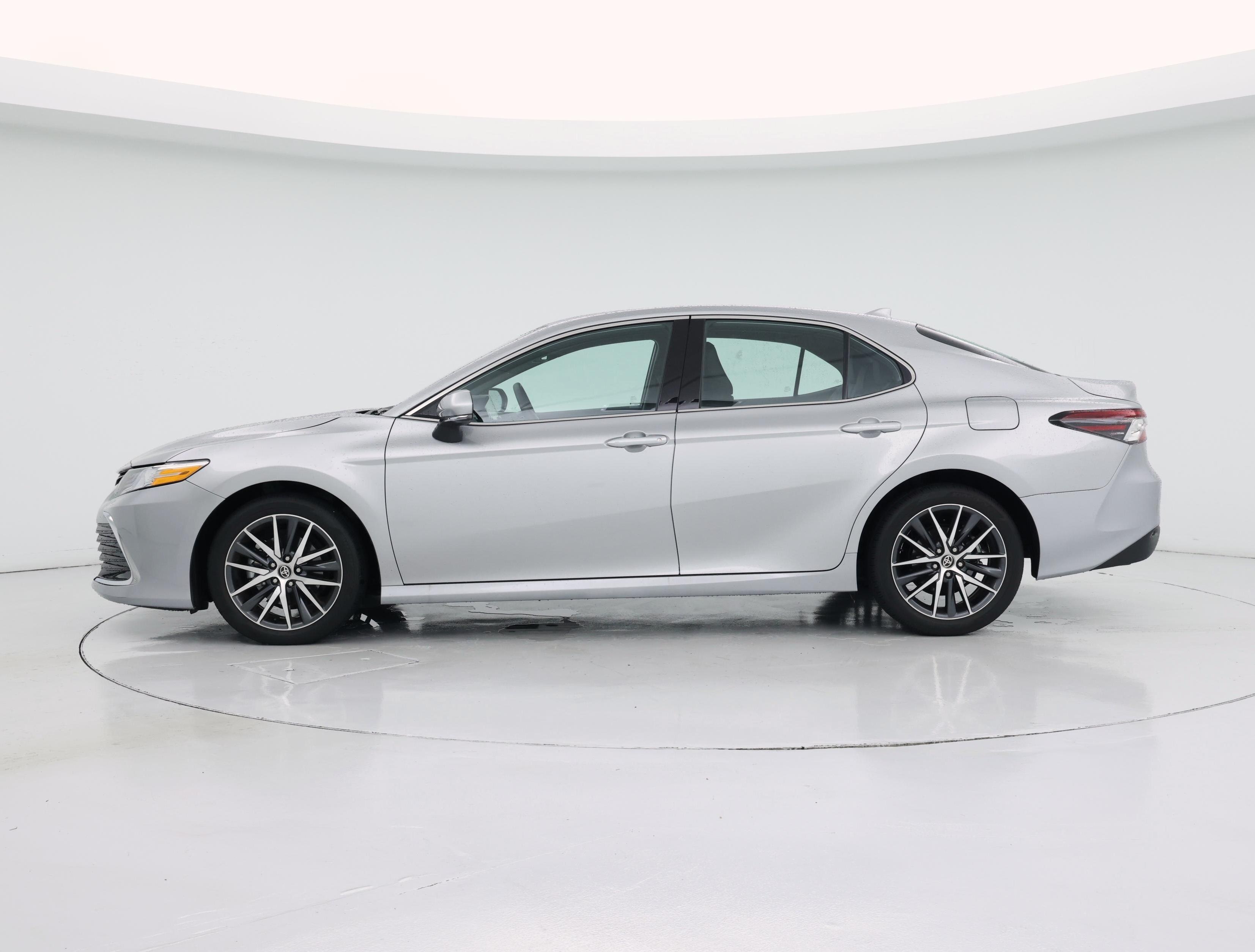 Thumbnail: 2024 Toyota Camry - 3