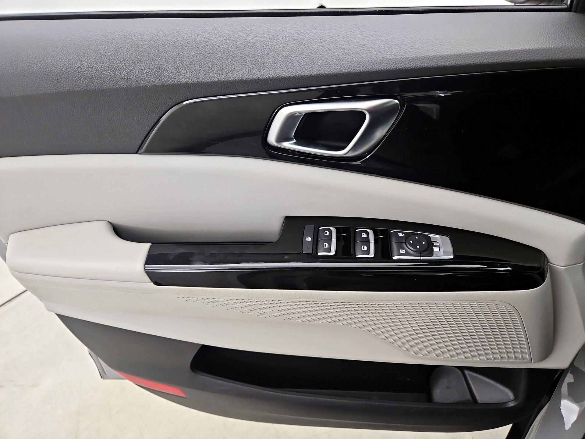 Thumbnail: 2024 Kia Carnival - 12