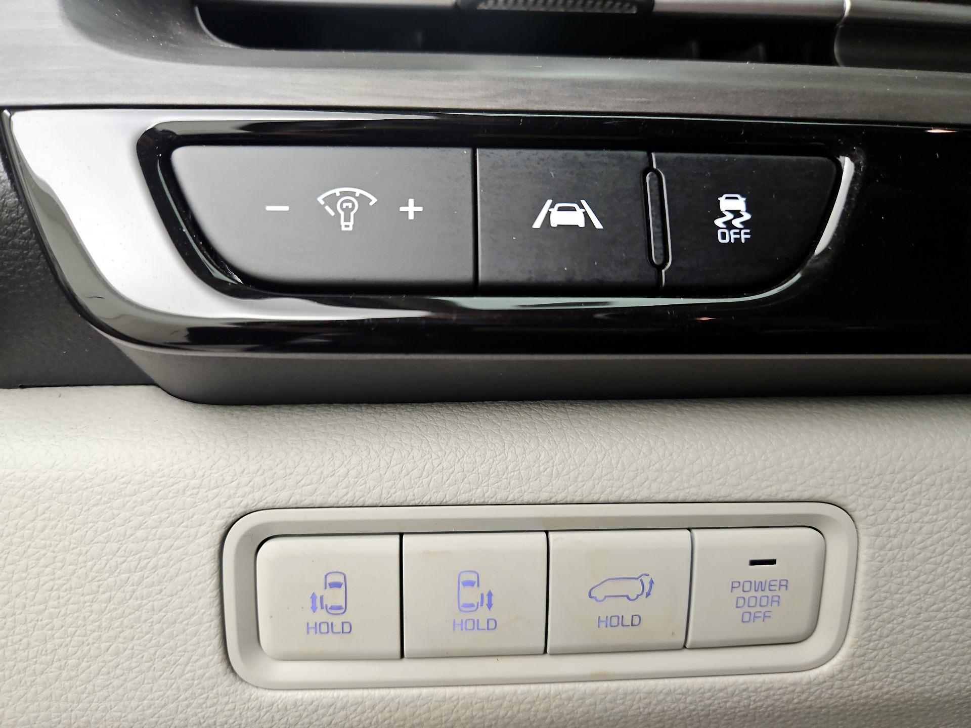 Thumbnail: 2024 Kia Carnival - 13