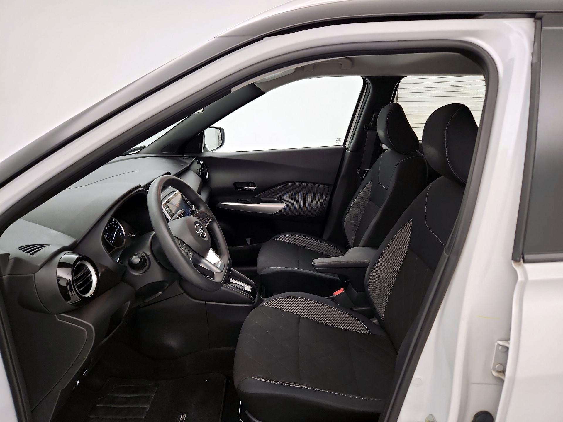 Thumbnail: 2020 Nissan Kicks - 11