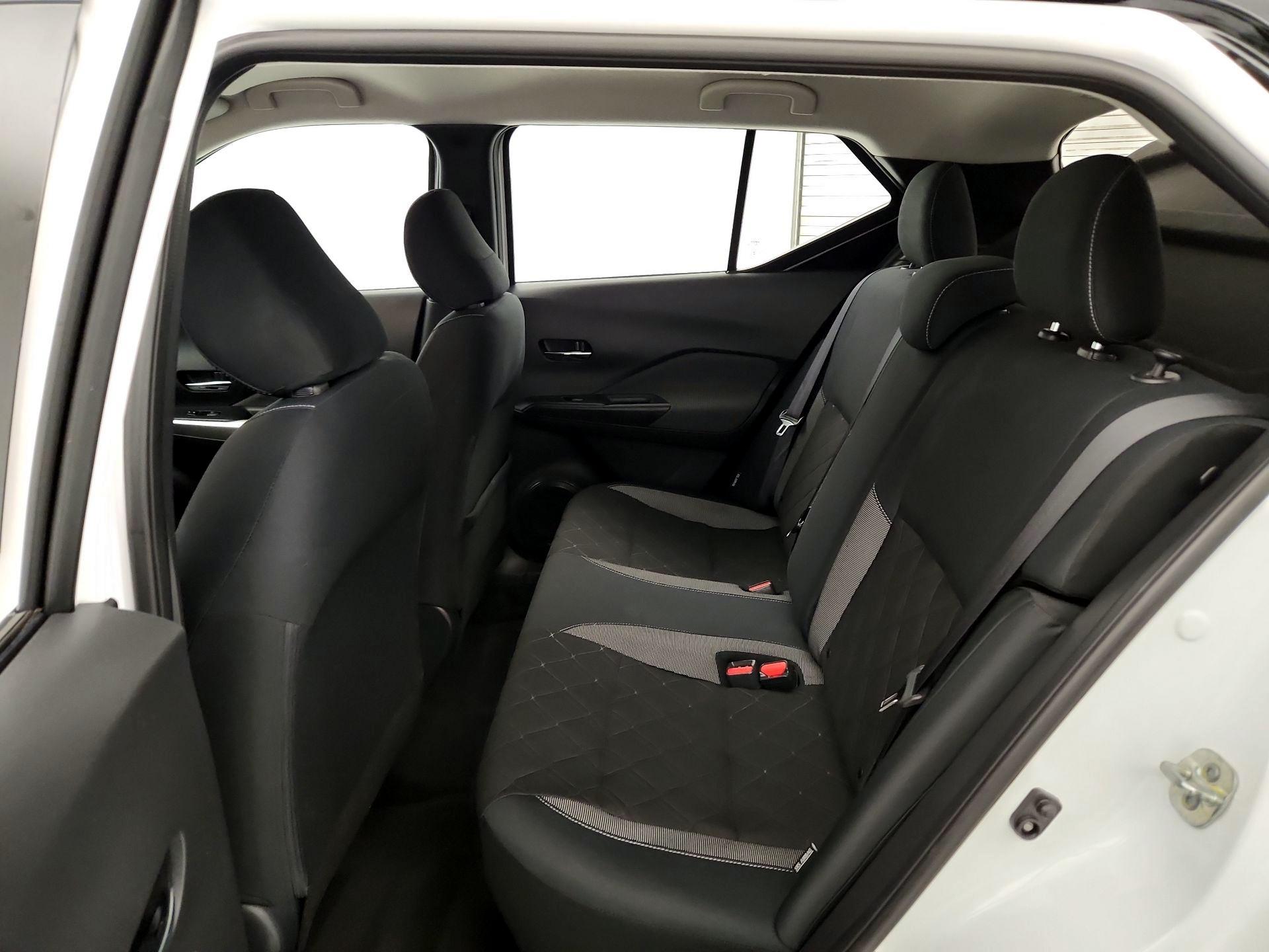 Thumbnail: 2020 Nissan Kicks - 18