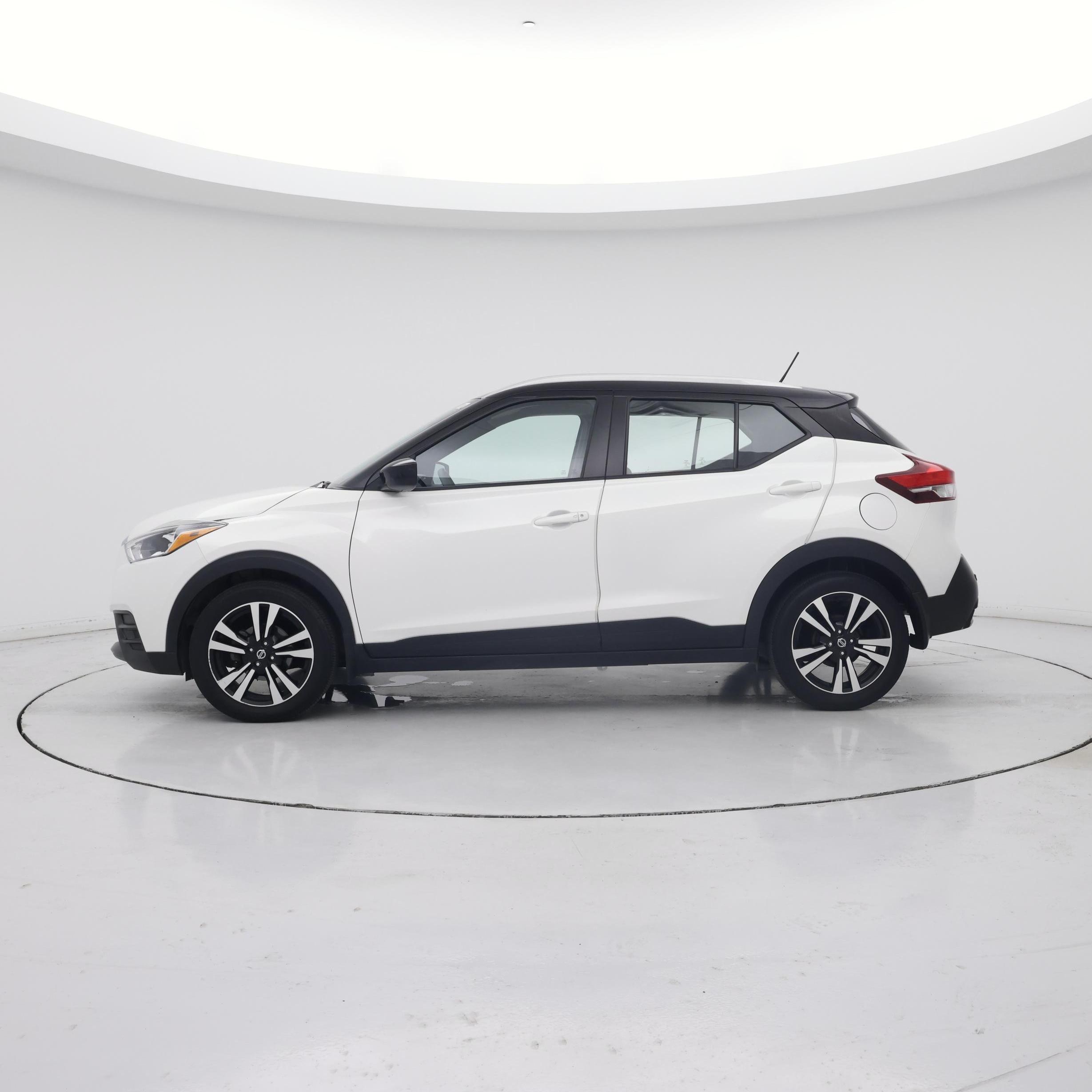Thumbnail: 2020 Nissan Kicks - 3