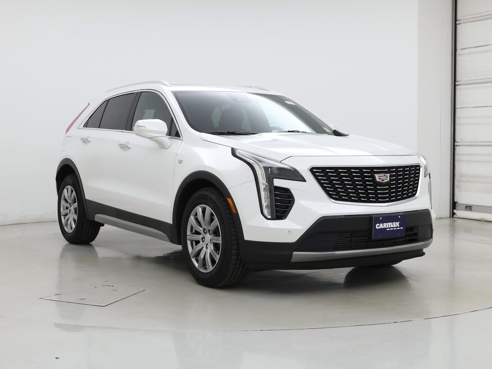 2021 Cadillac XT4 Premium Luxury - Photo 2