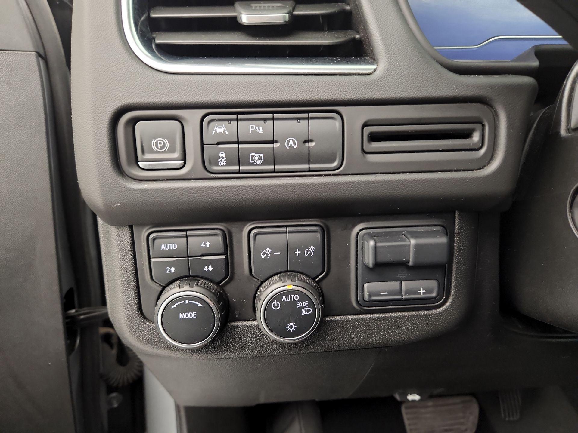 Thumbnail: 2024 Chevrolet Suburban - 13