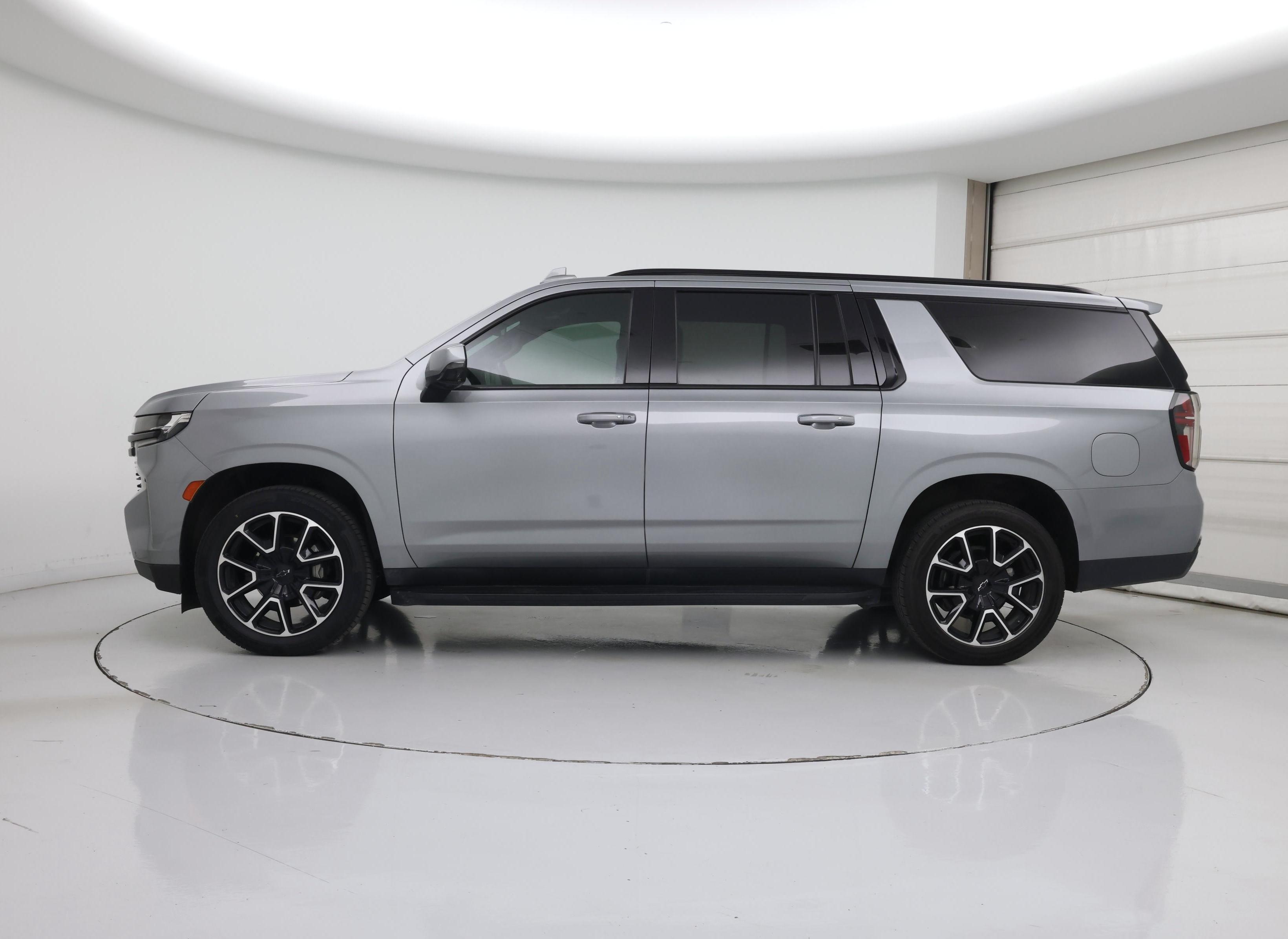 Thumbnail: 2024 Chevrolet Suburban - 3