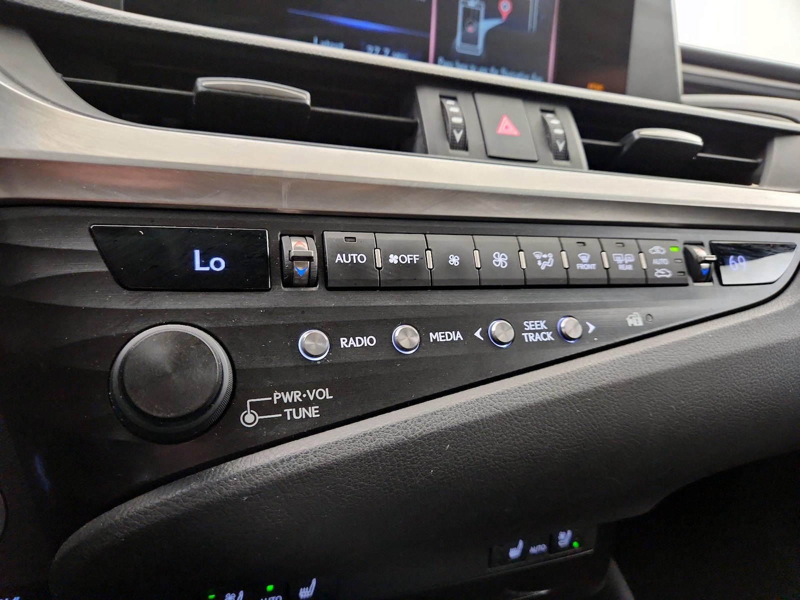 2020 Lexus ES 350 - Photo 17