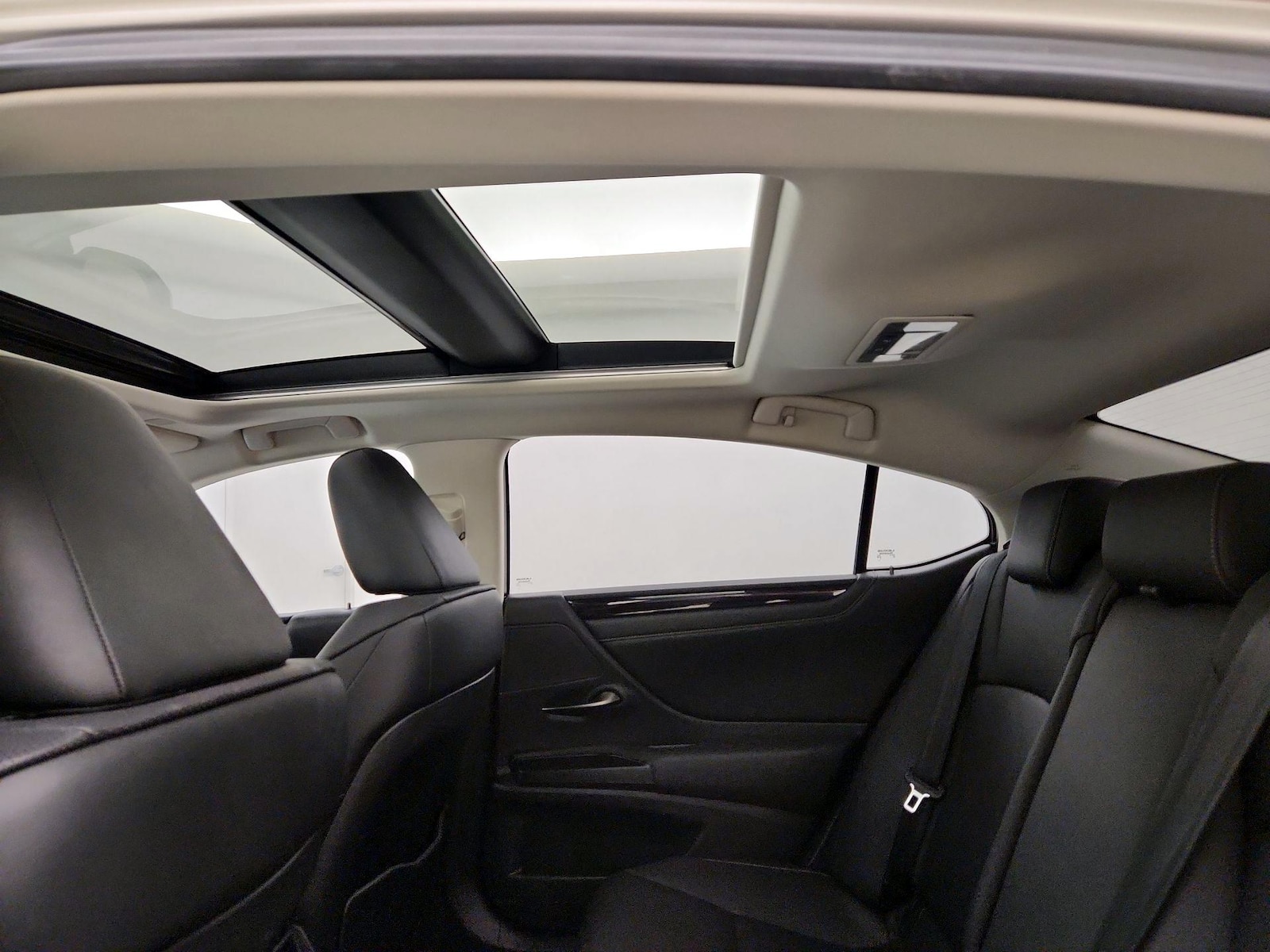 2020 Lexus ES 350 - Photo 24