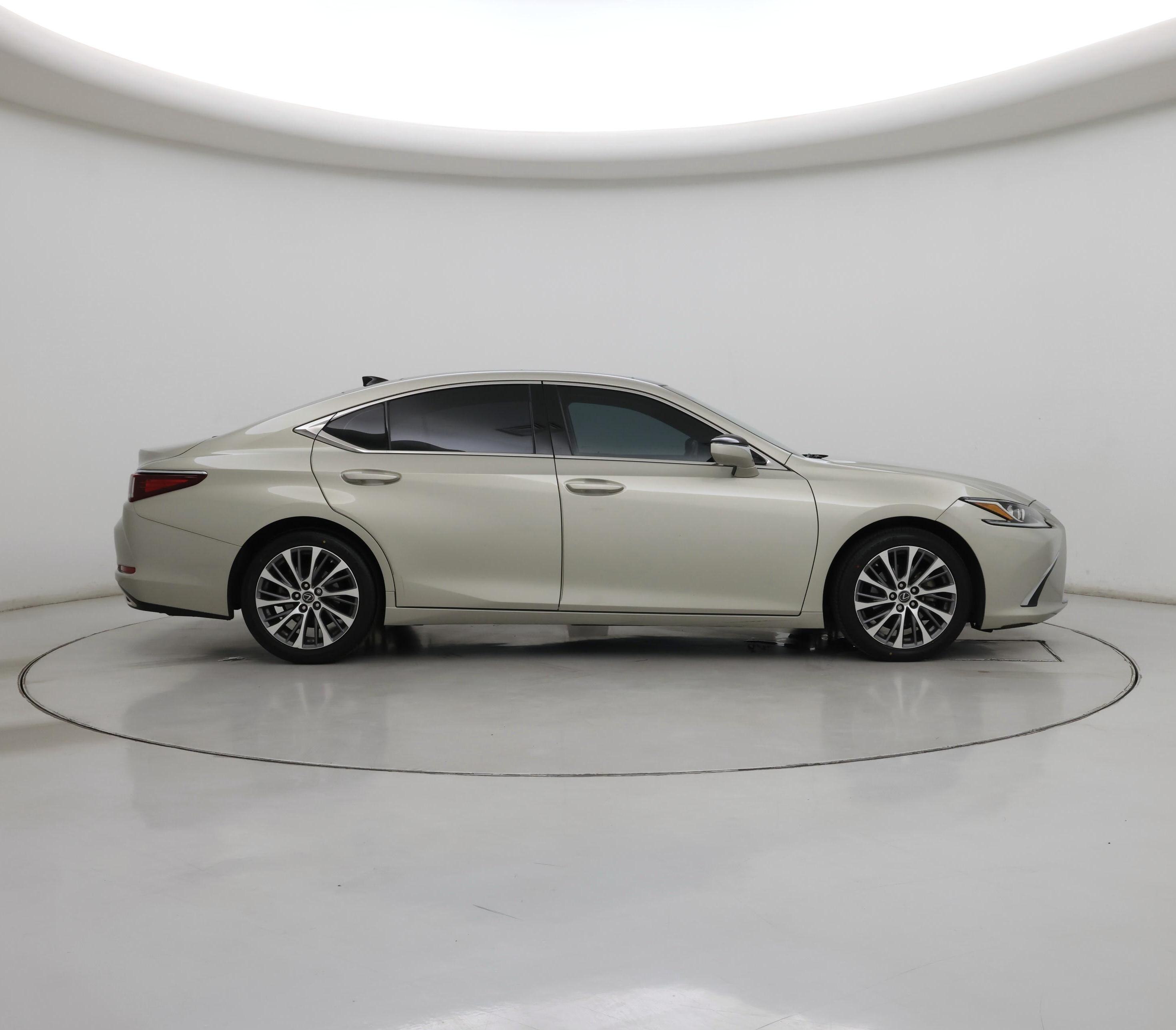 Thumbnail: 2020 Lexus ES - 7