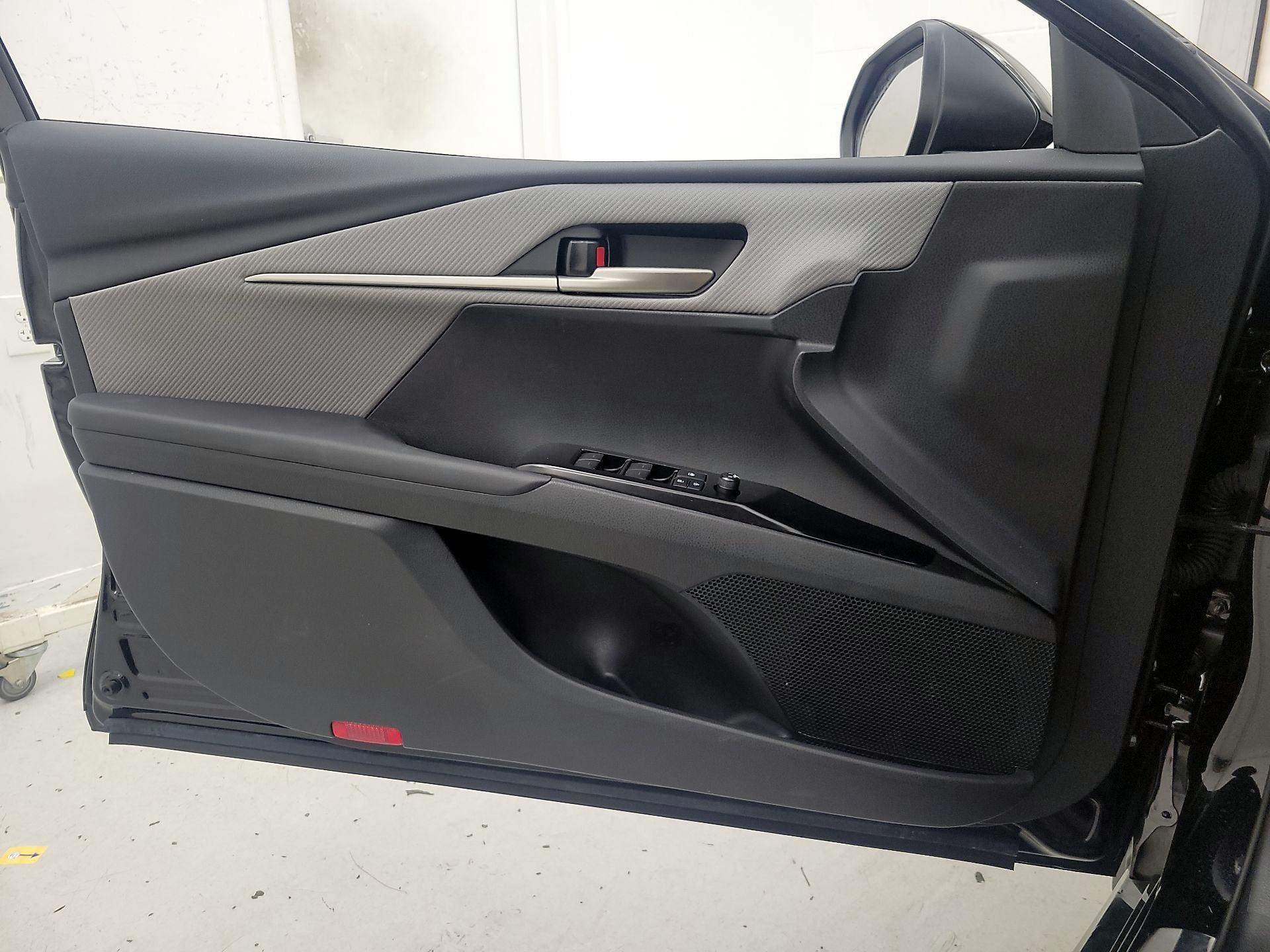 Thumbnail: 2025 Toyota Camry - 12