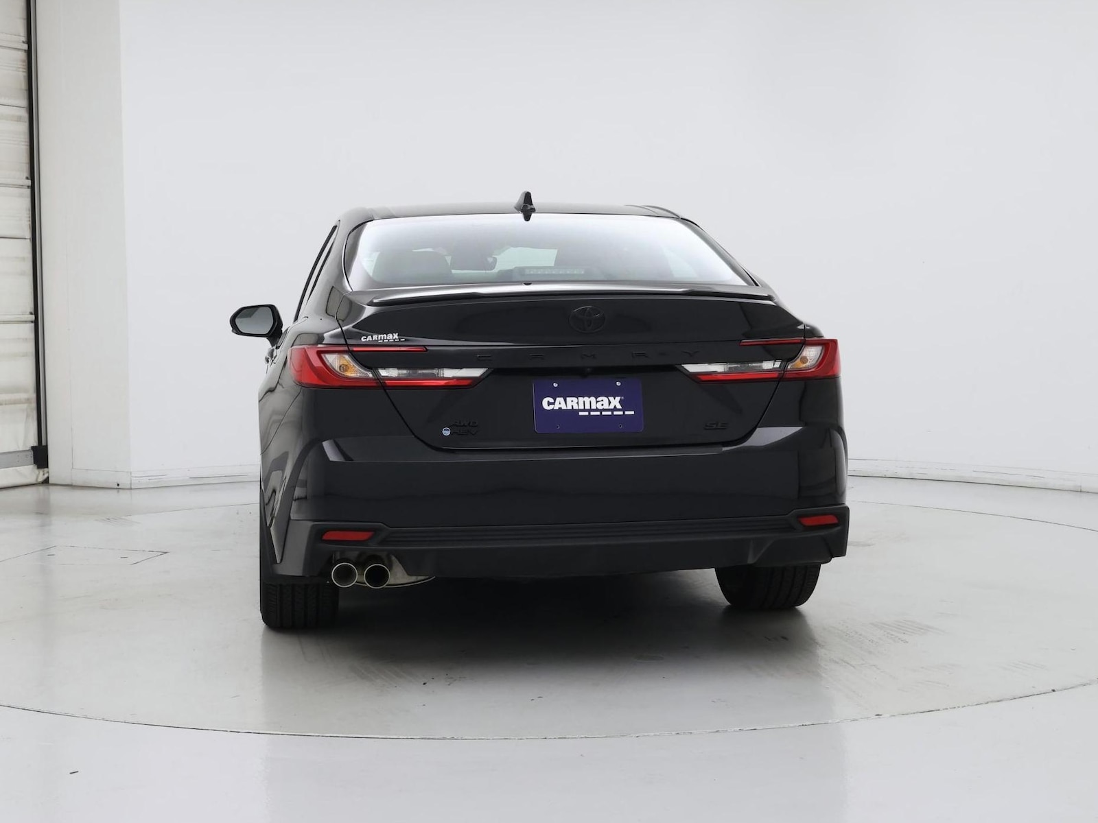 2025 Toyota Camry SE - Photo 7