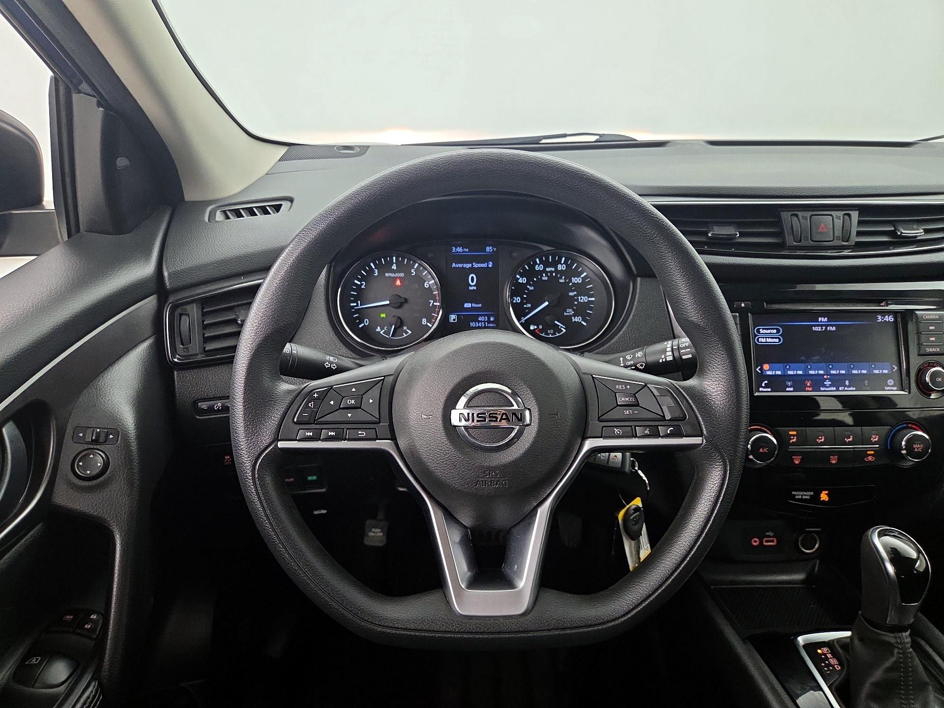 Thumbnail: 2020 Nissan Rogue Sport - 10