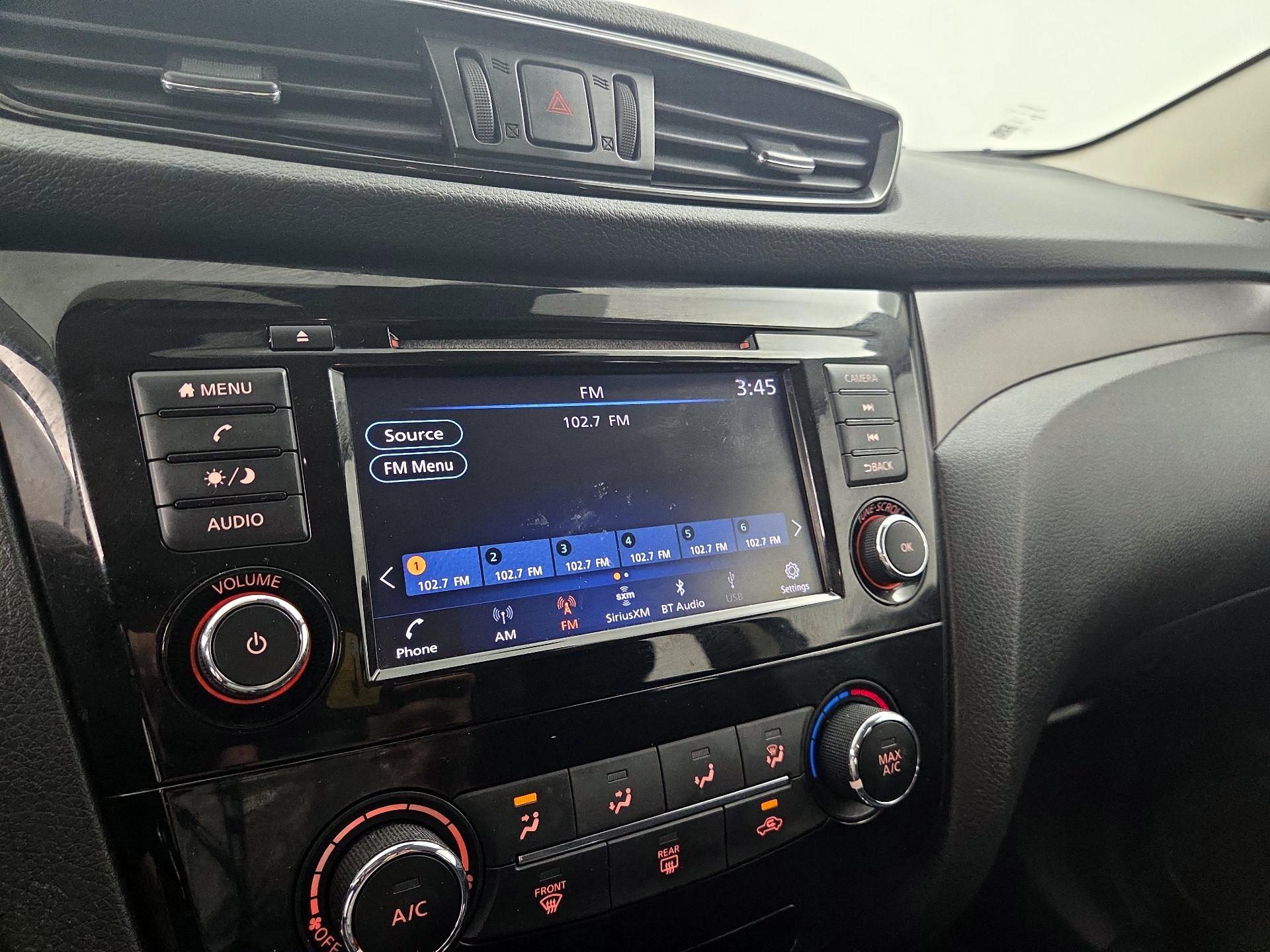 Thumbnail: 2020 Nissan Rogue Sport - 15
