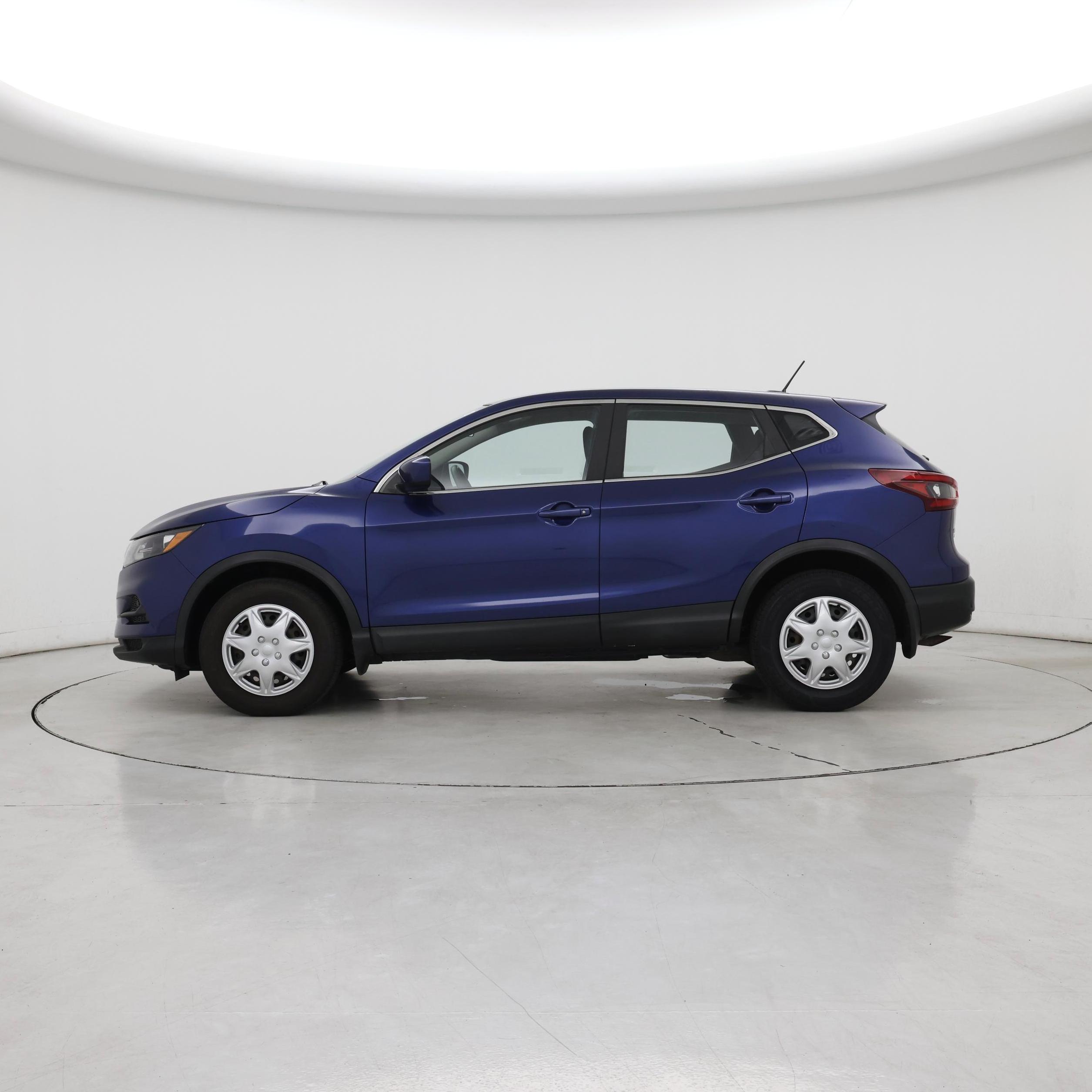 Thumbnail: 2020 Nissan Rogue Sport - 3