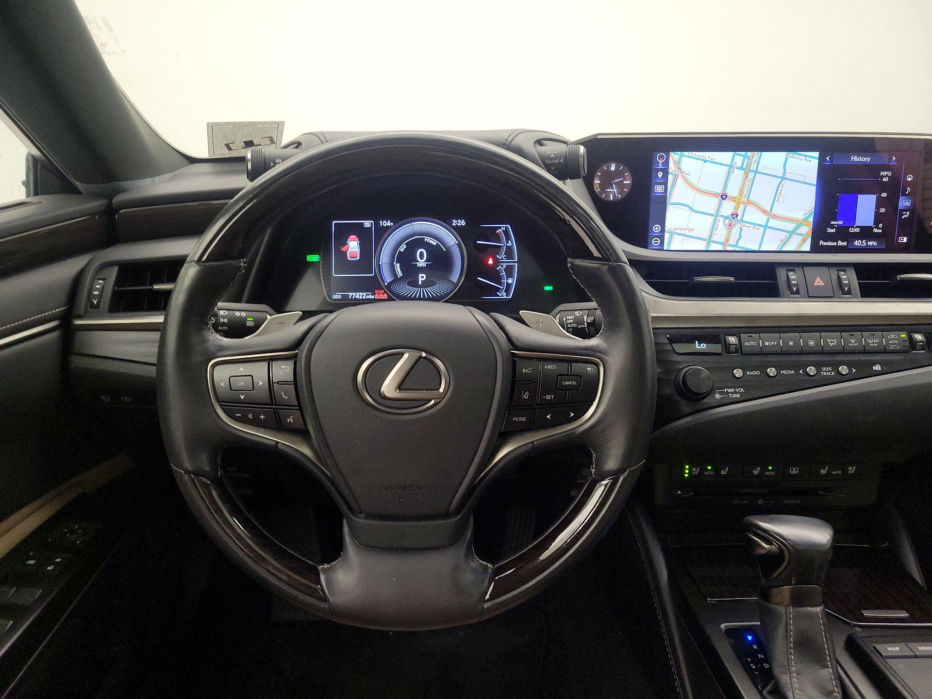 Thumbnail: 2019 Lexus ES - 10