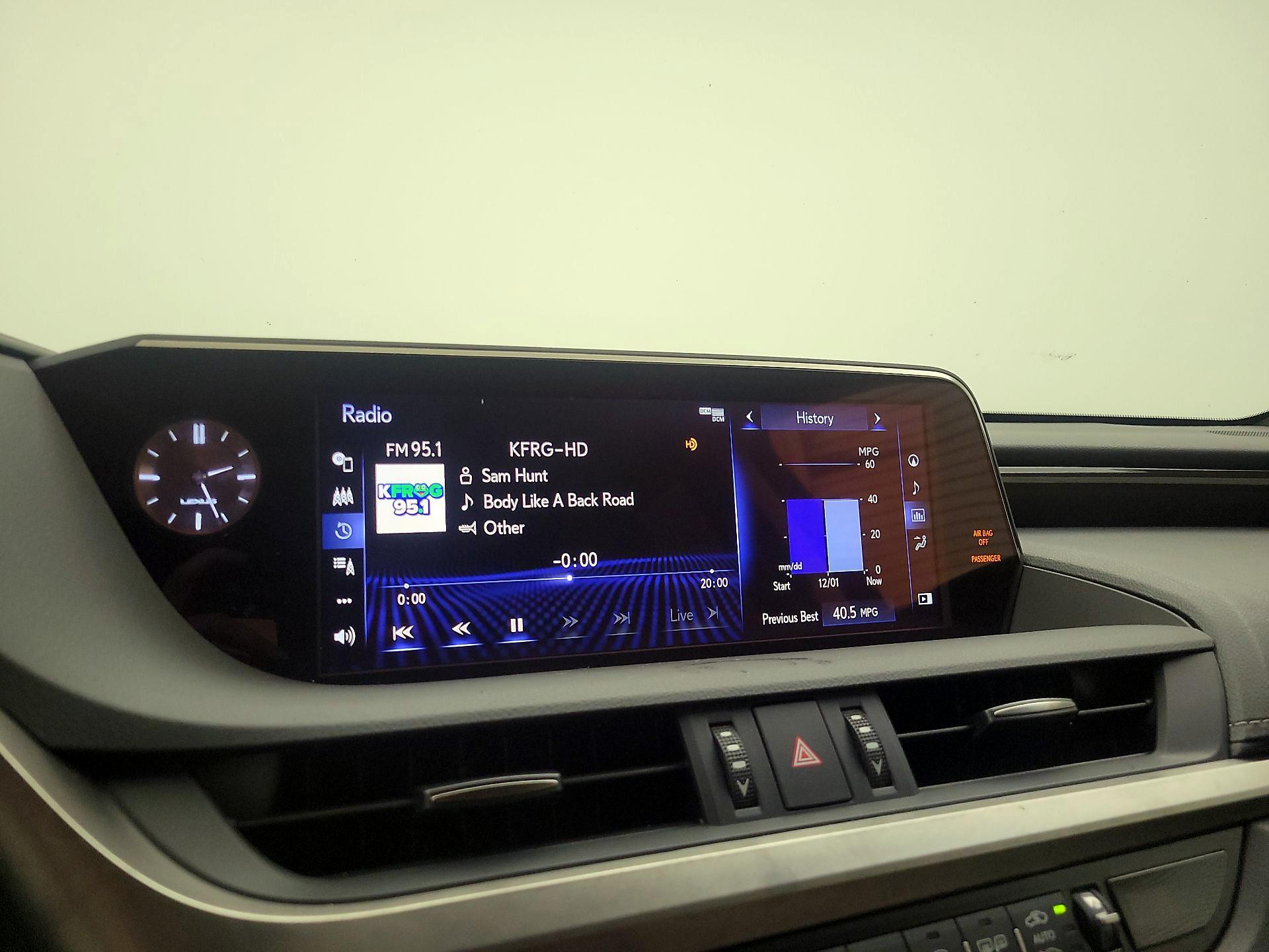 Thumbnail: 2019 Lexus ES - 16