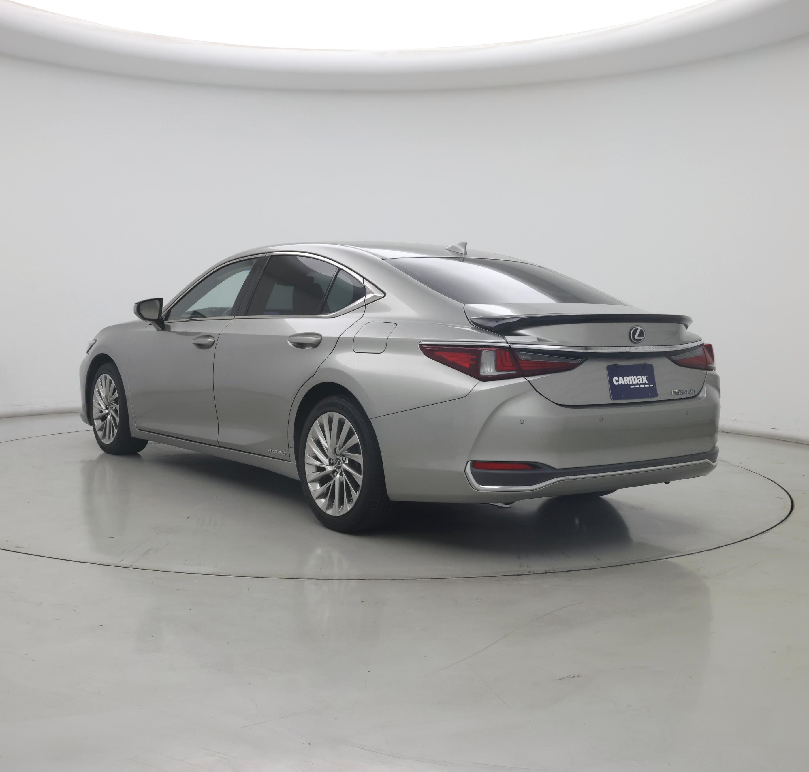 Thumbnail: 2019 Lexus ES - 2