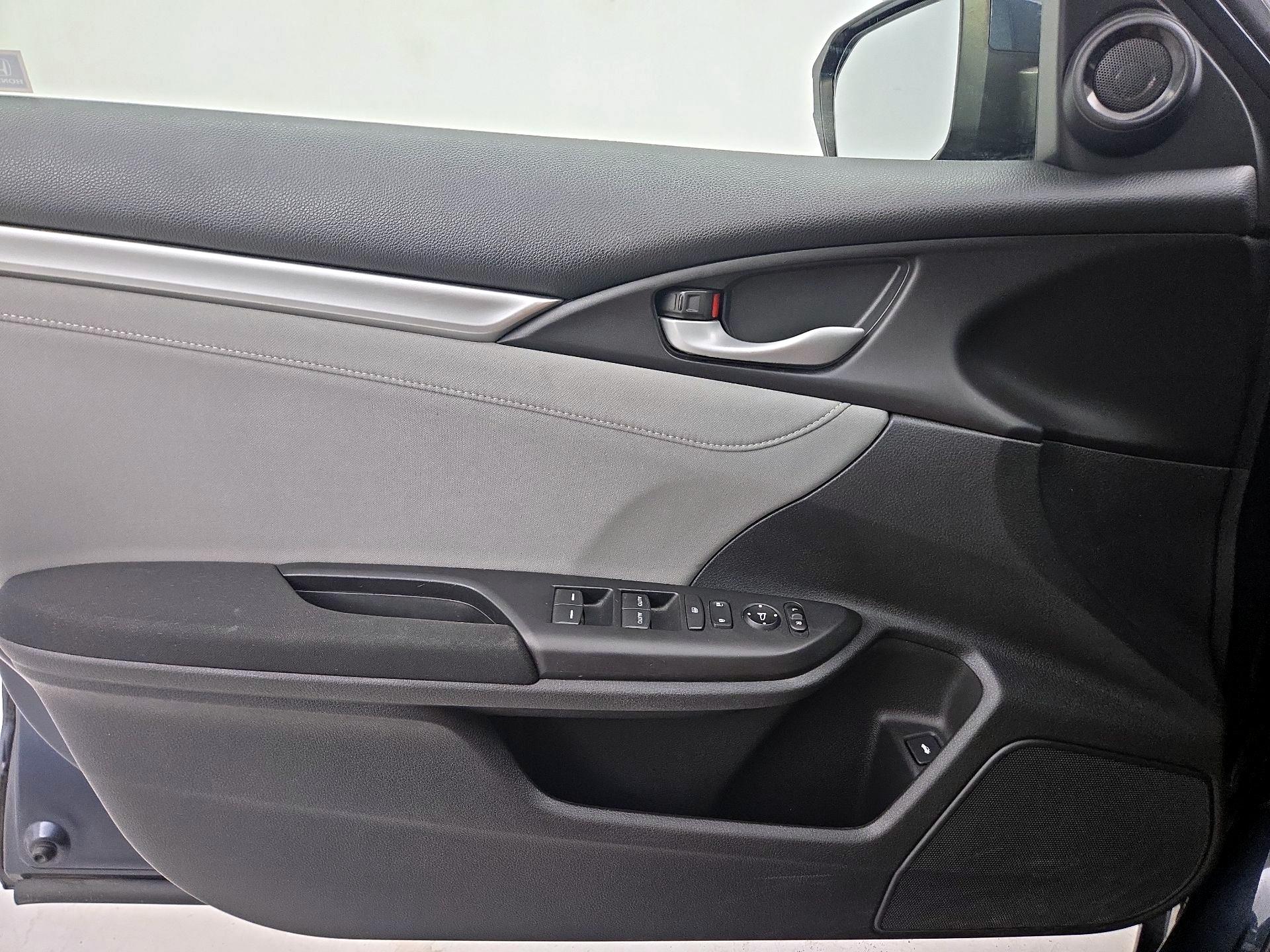 Thumbnail: 2018 Honda Civic - 12