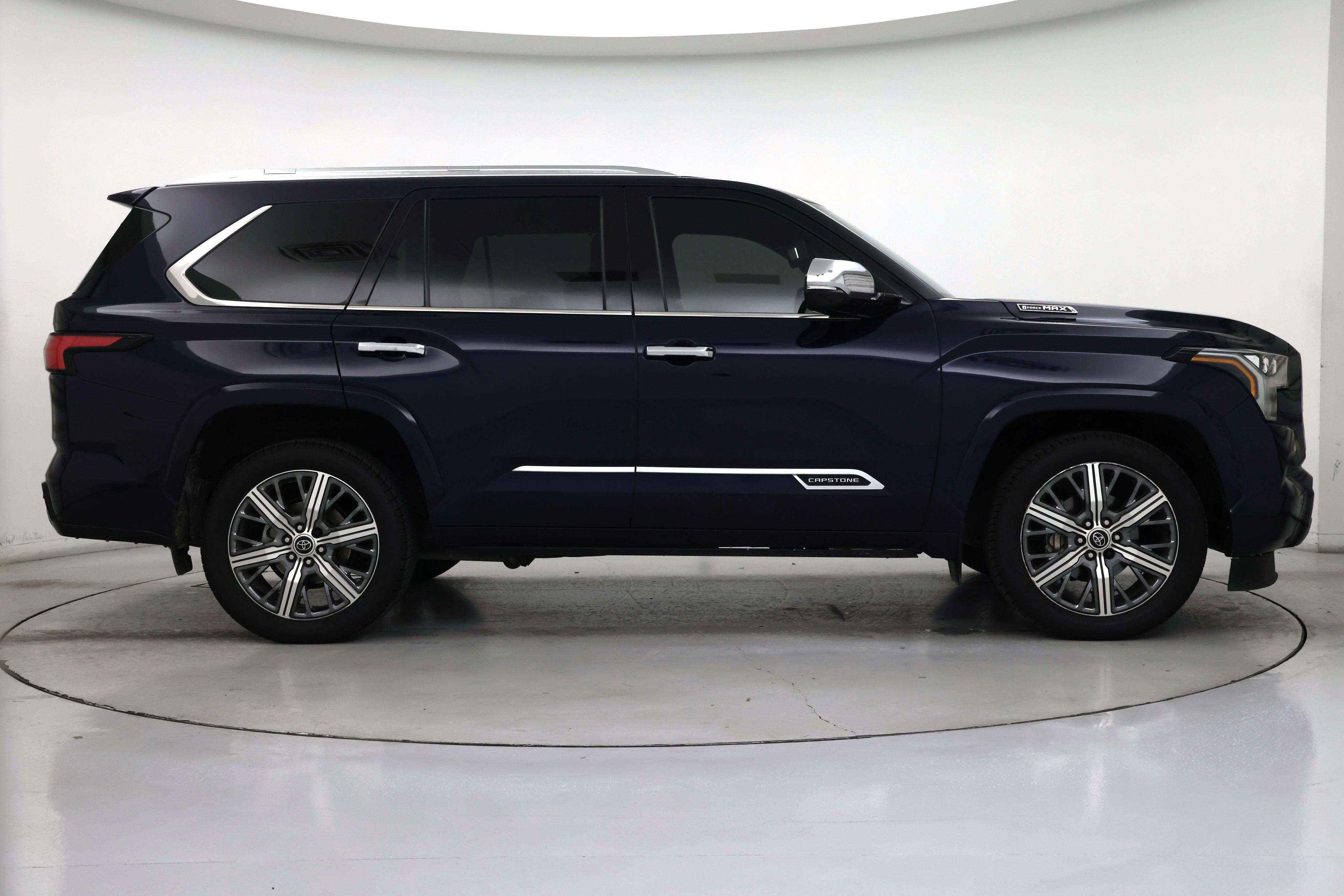 Thumbnail: 2023 Toyota Sequoia - 7