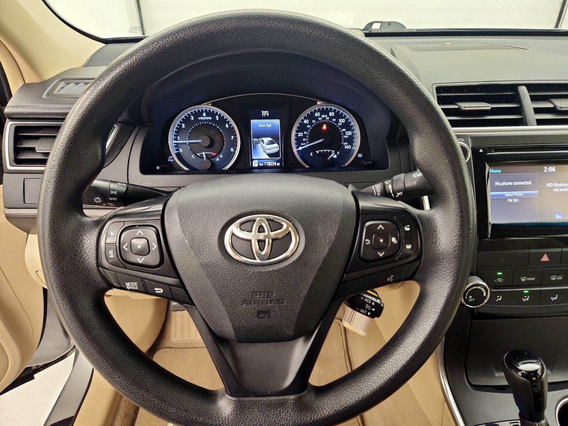 Thumbnail: 2015 Toyota Camry - 10