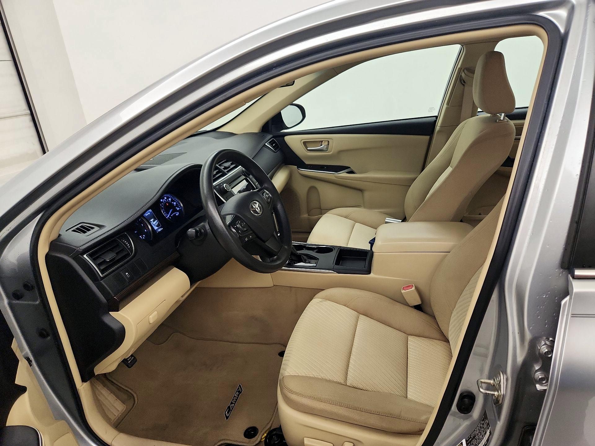 Thumbnail: 2015 Toyota Camry - 11