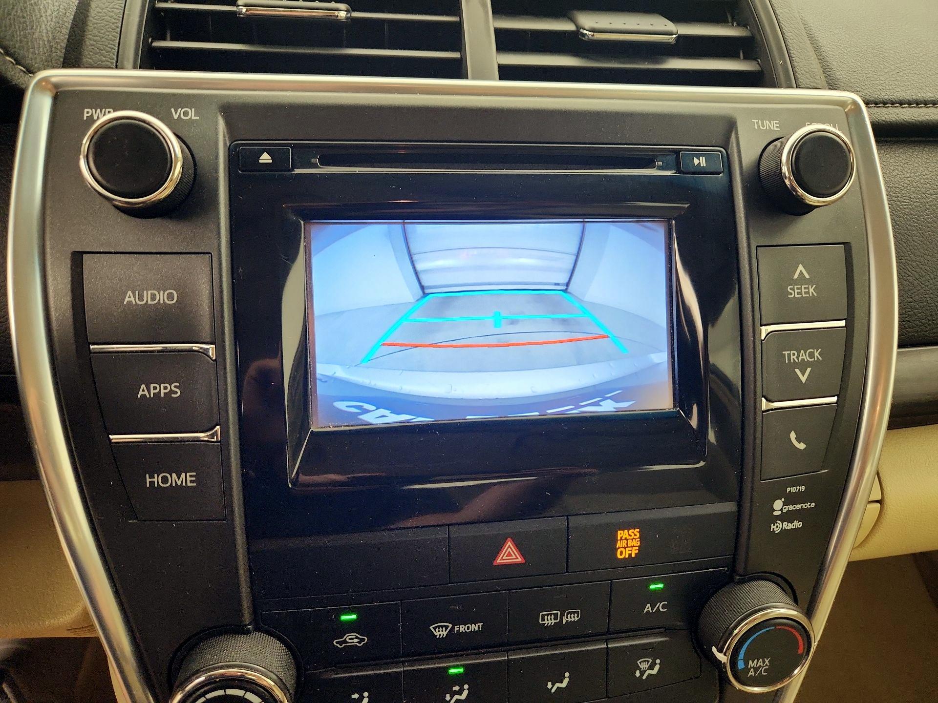 Thumbnail: 2015 Toyota Camry - 14
