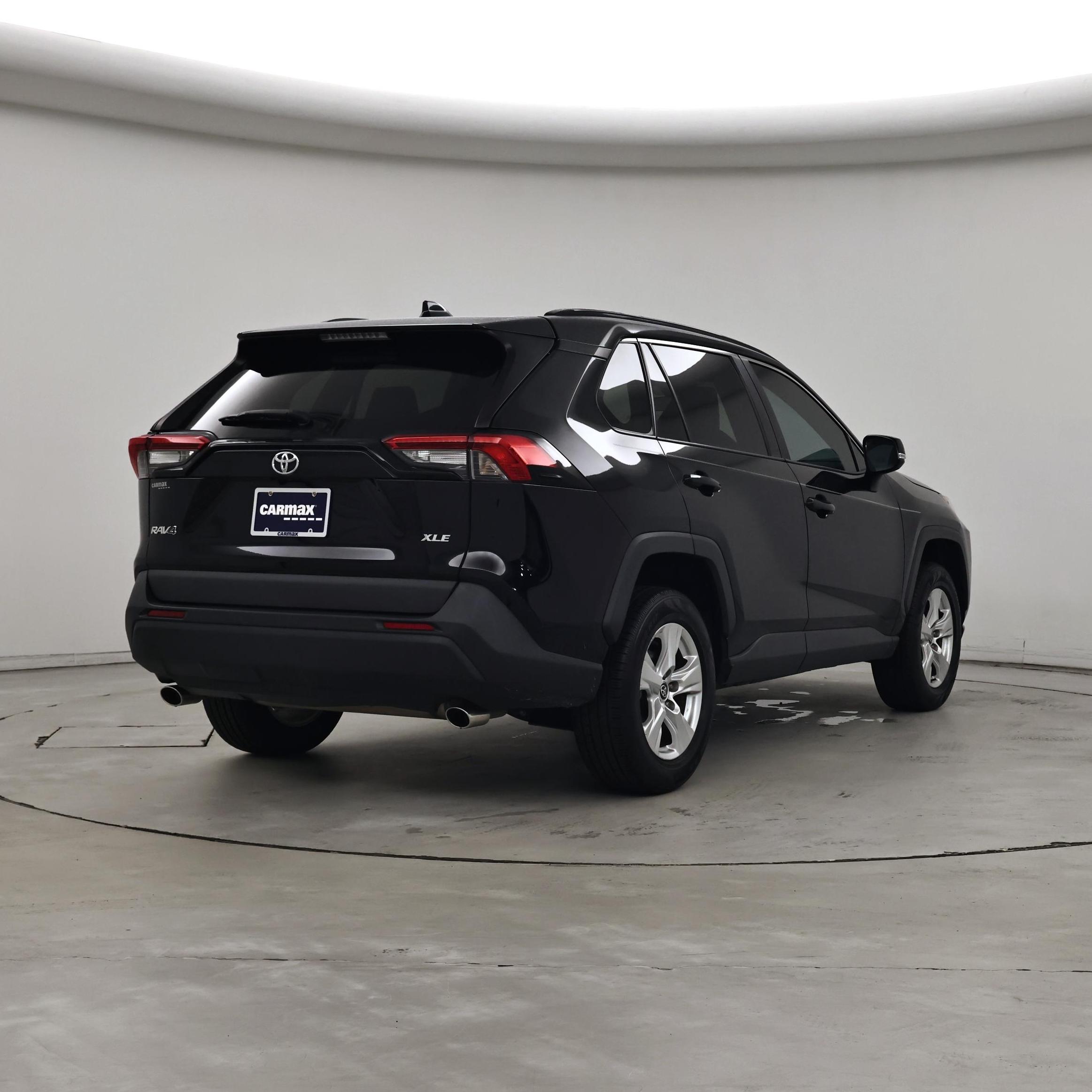 Thumbnail: 2021 Toyota RAV4 - 8