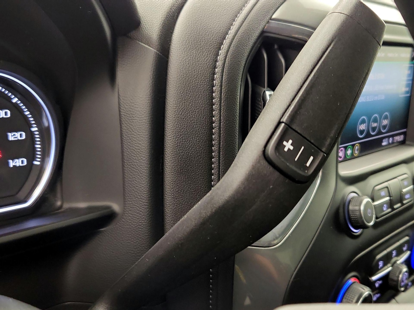 2020 Chevrolet Silverado 1500 LT - Photo 18