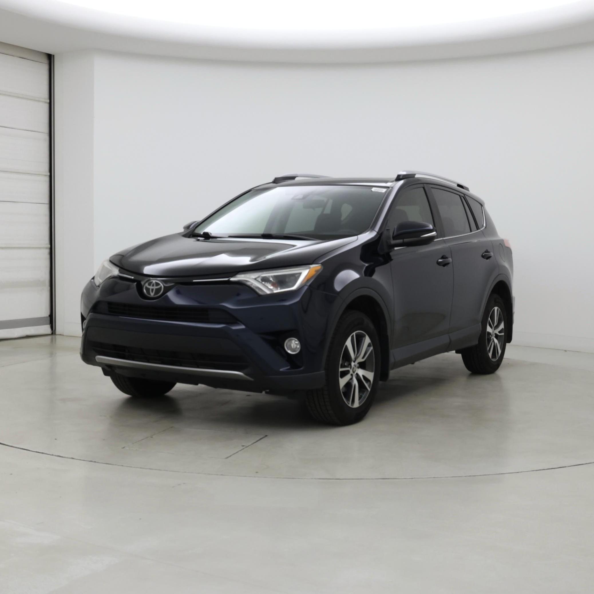 Thumbnail: 2018 Toyota RAV4 - 4