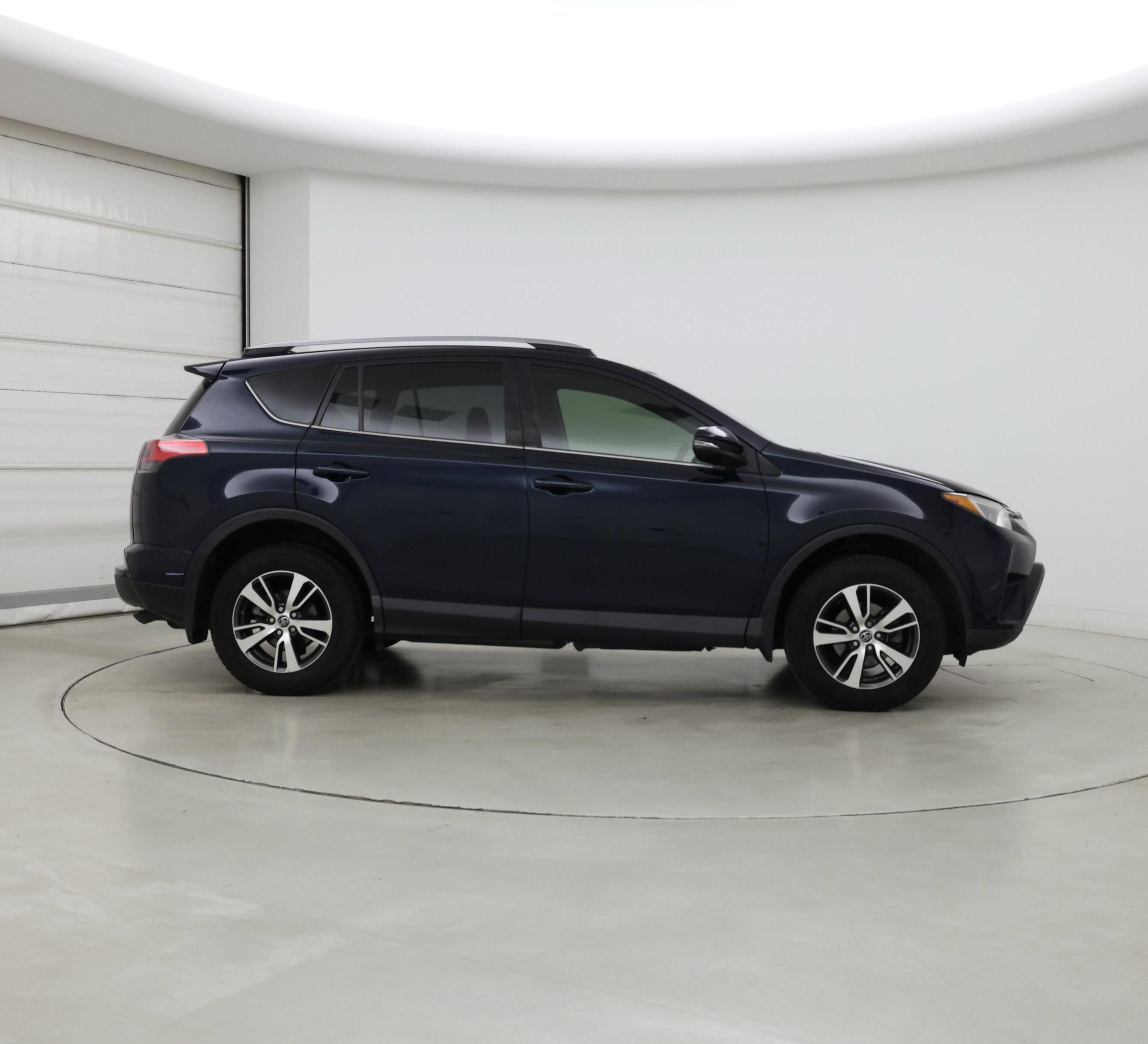 Thumbnail: 2018 Toyota RAV4 - 7