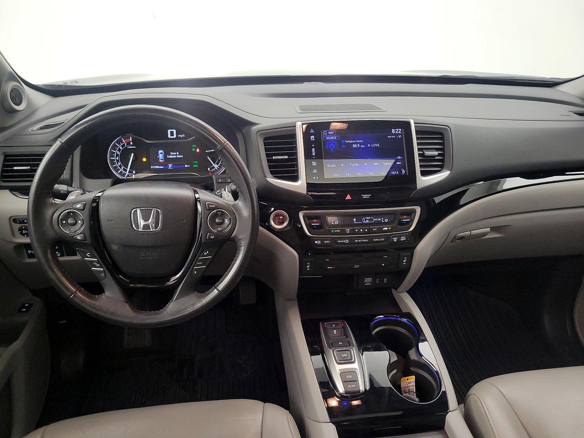 Thumbnail: 2017 Honda Pilot - 9
