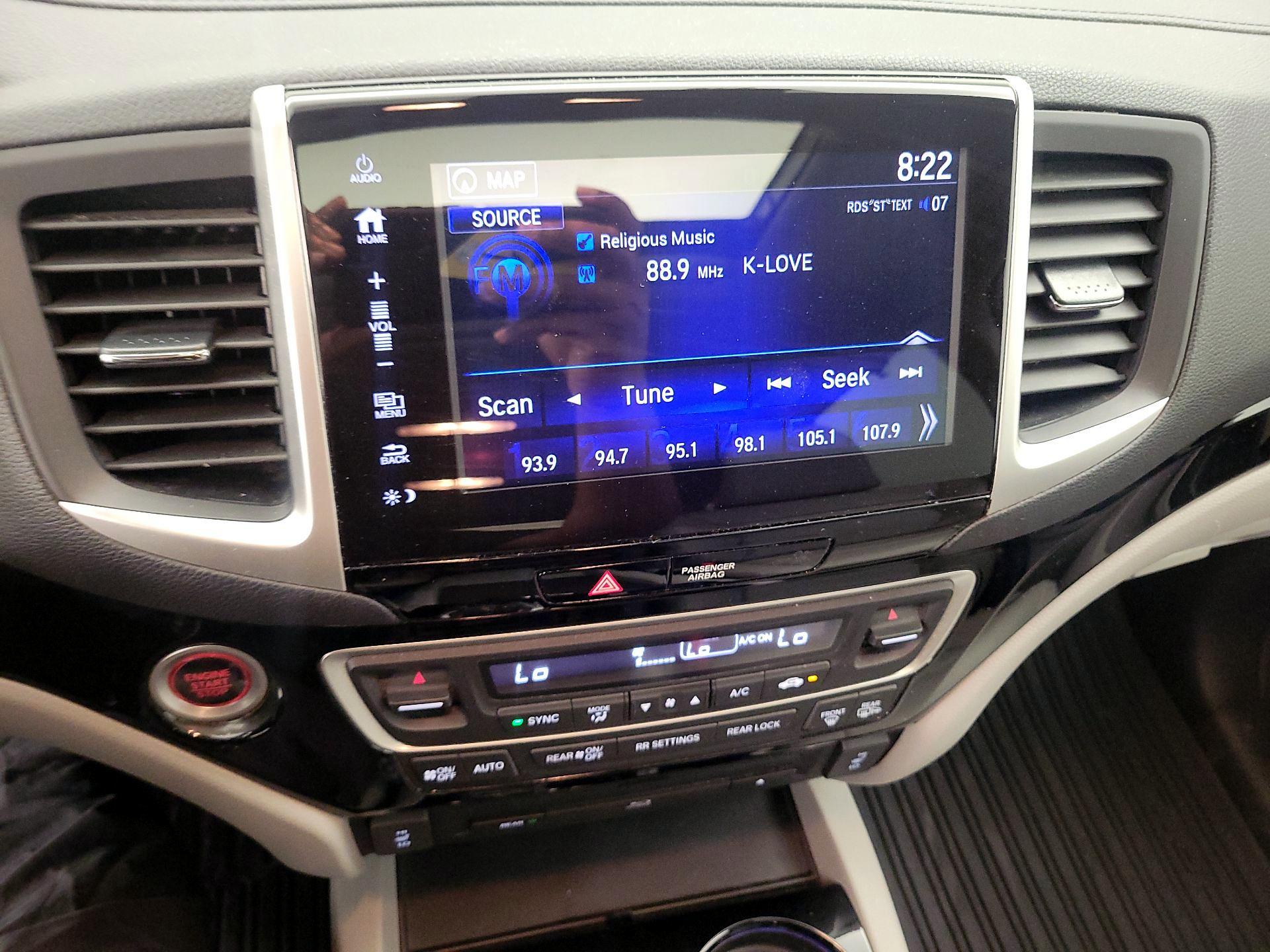 Thumbnail: 2017 Honda Pilot - 15