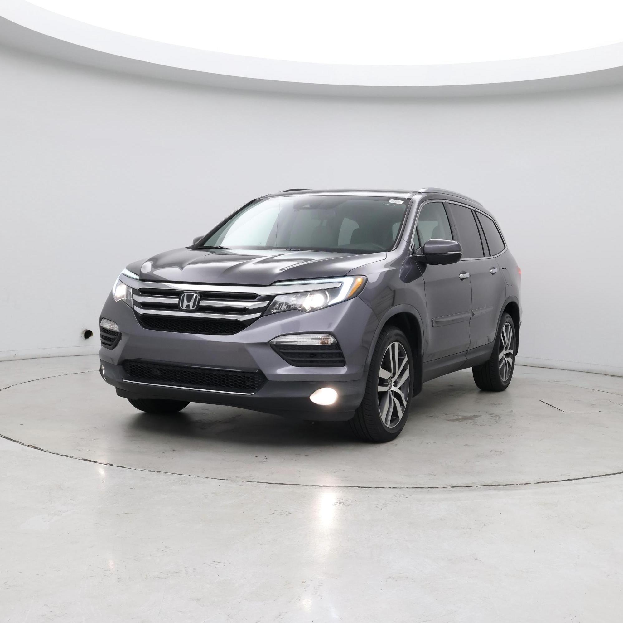 Thumbnail: 2017 Honda Pilot - 4