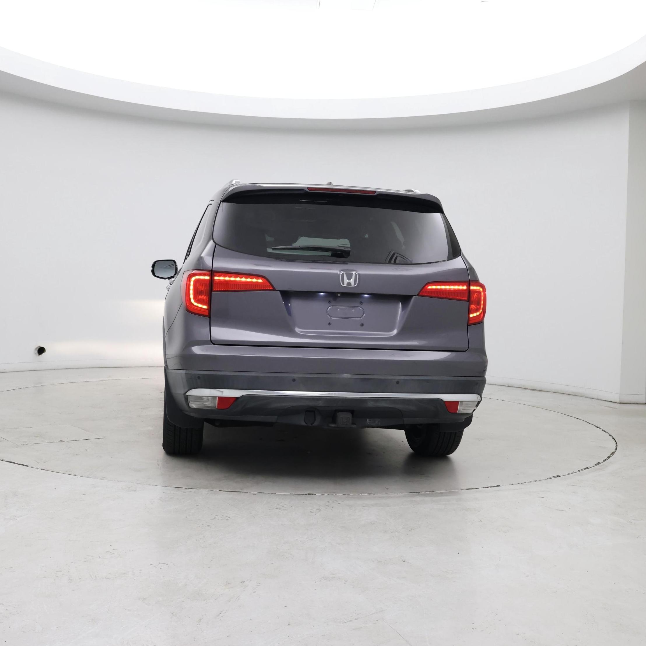Thumbnail: 2017 Honda Pilot - 6