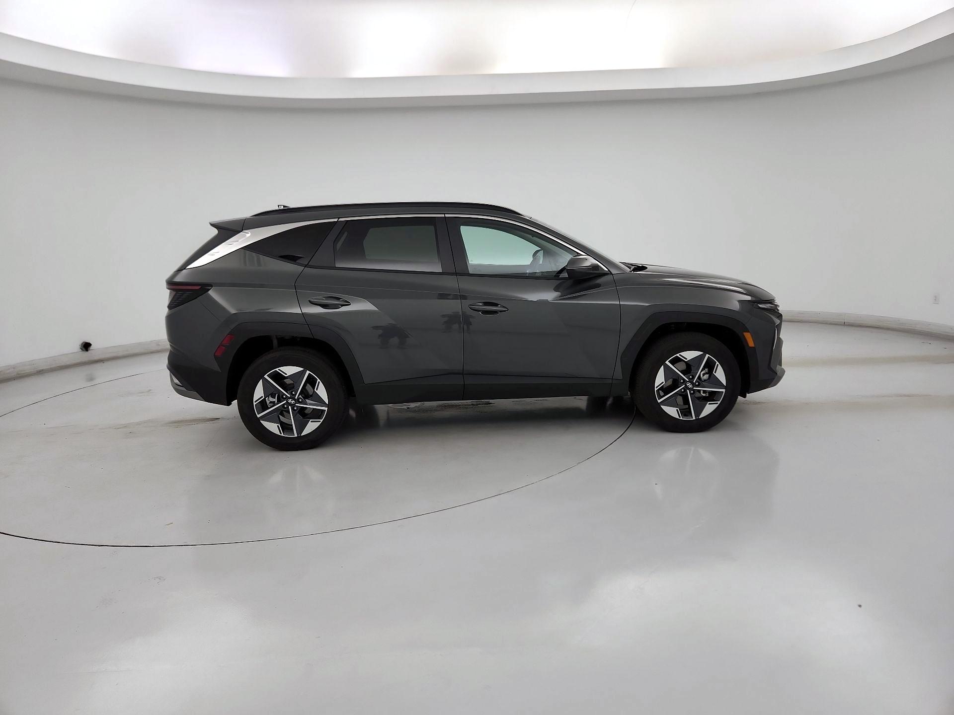 Thumbnail: 2025 Hyundai Tucson - 4