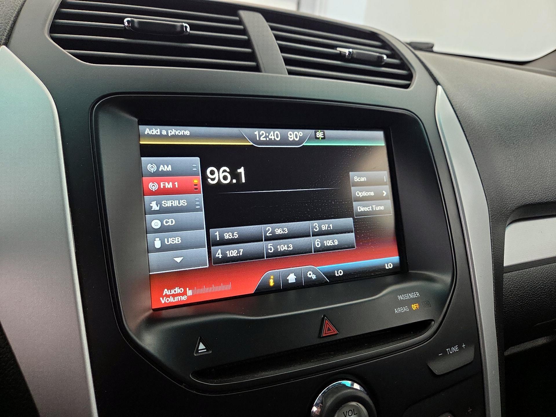 Thumbnail: 2015 Ford Explorer - 16