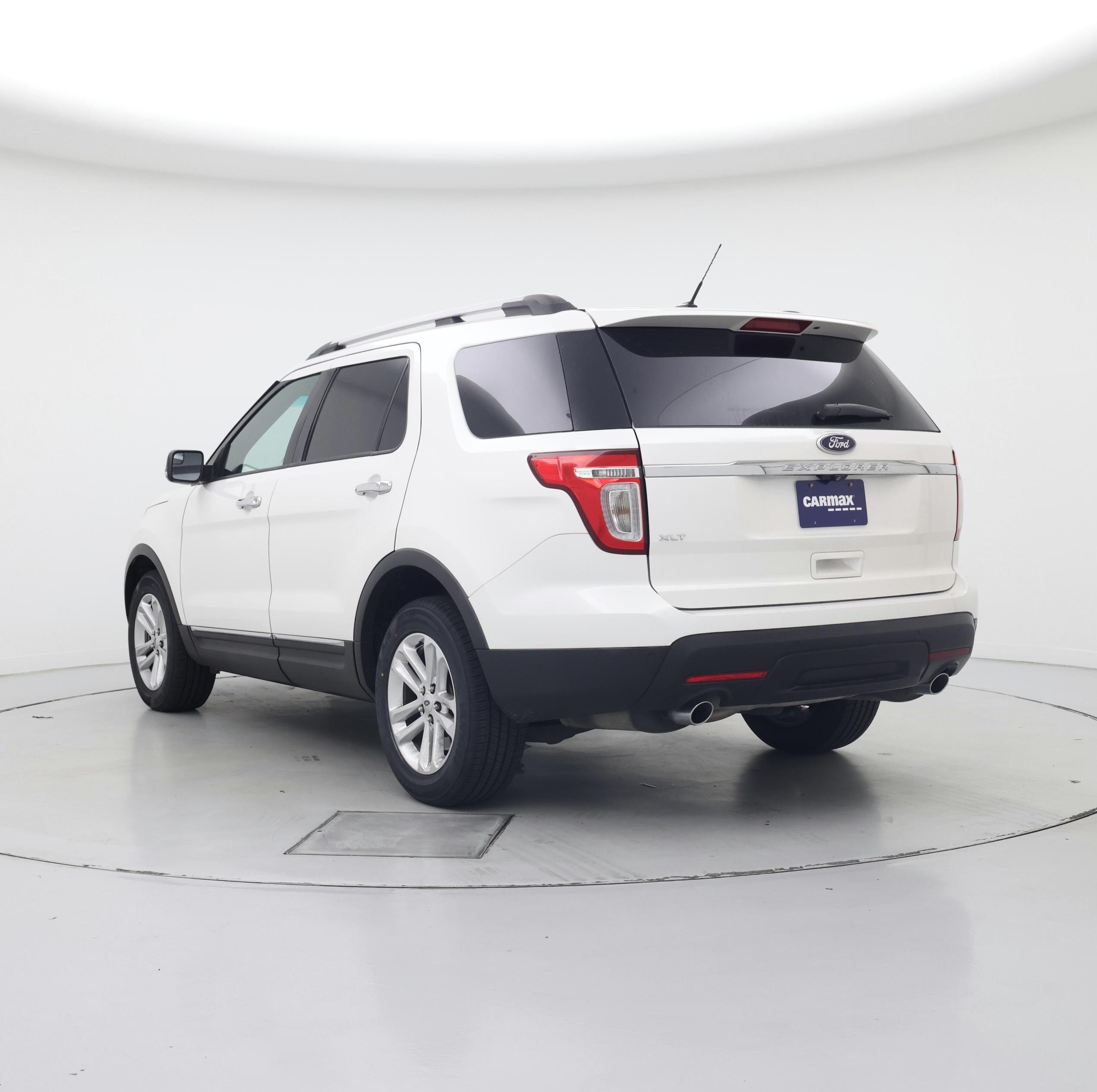 Thumbnail: 2015 Ford Explorer - 2
