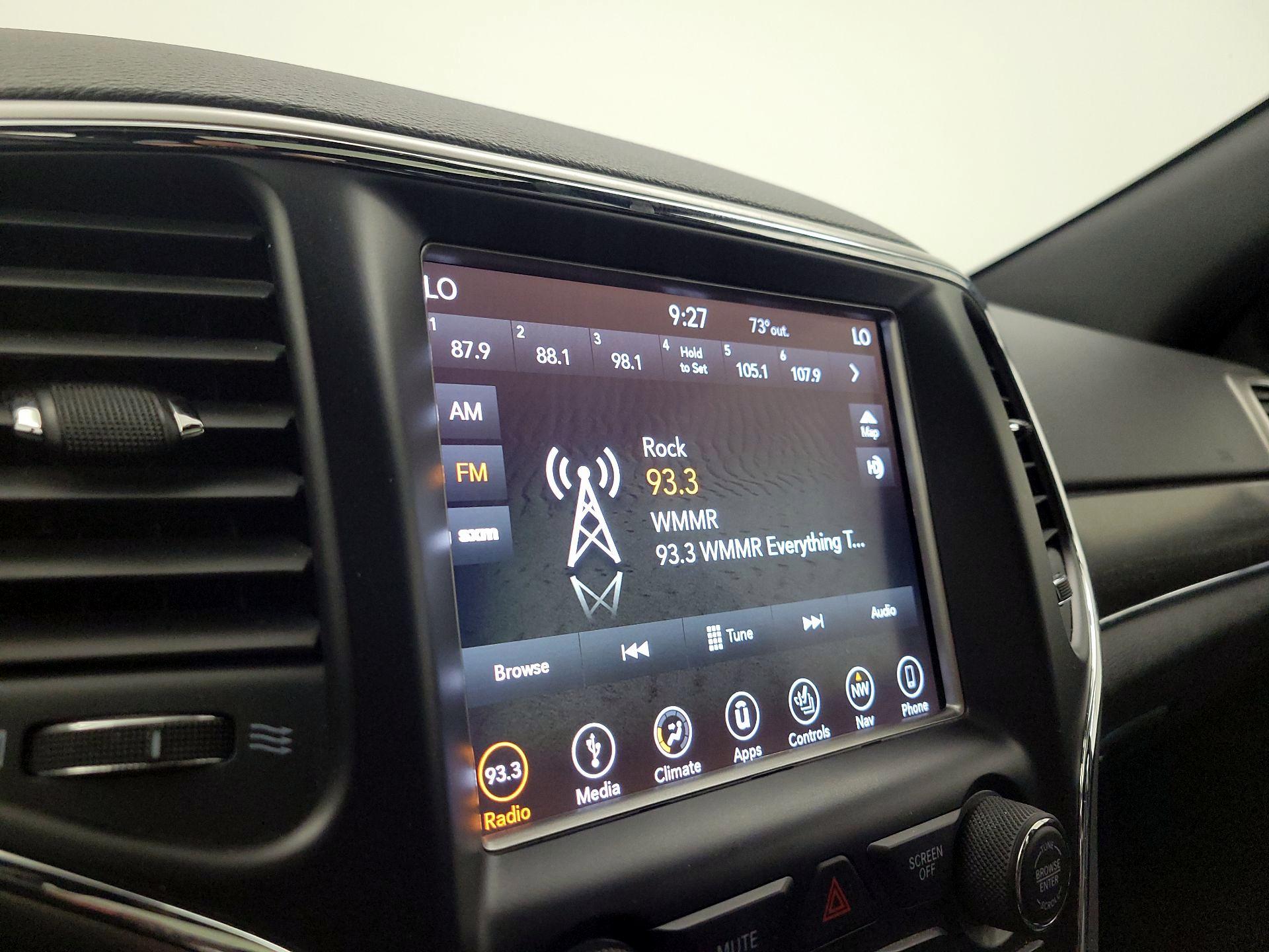 Thumbnail: 2018 Jeep Grand Cherokee - 16