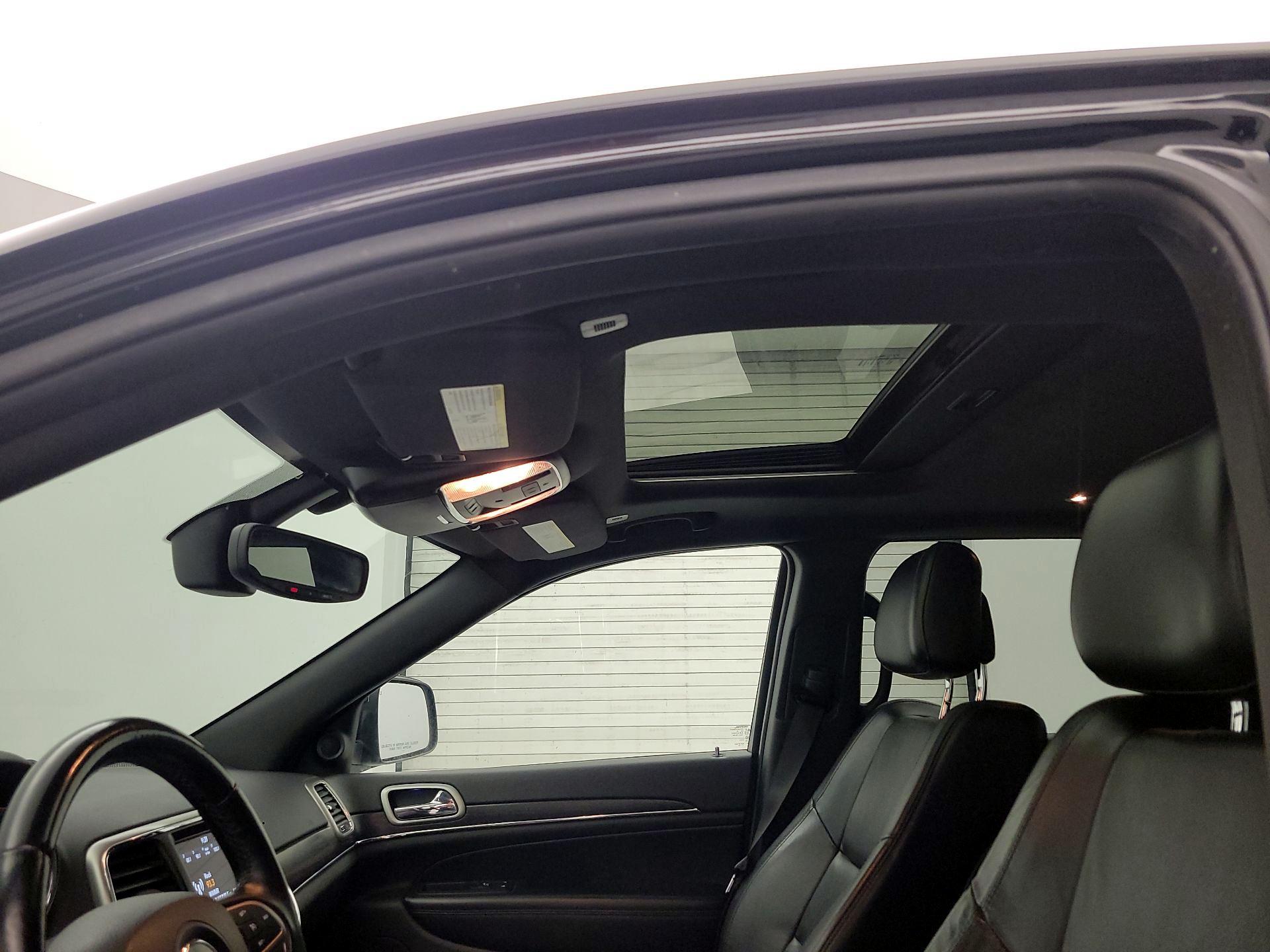 Thumbnail: 2018 Jeep Grand Cherokee - 20