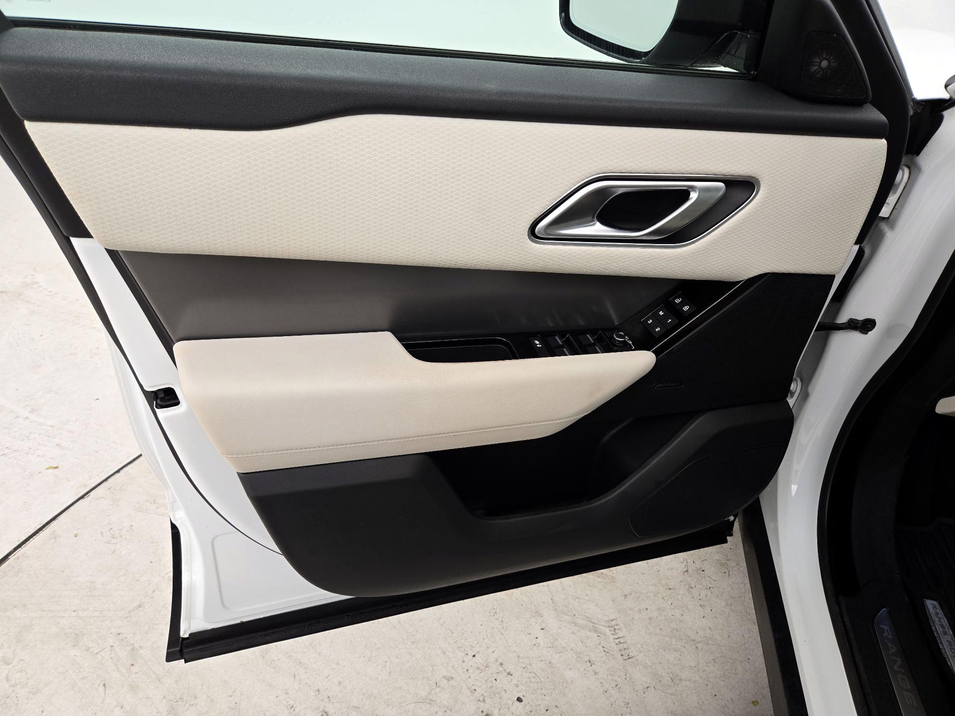 Thumbnail: 2021 Land Rover Range Rover Velar - 12