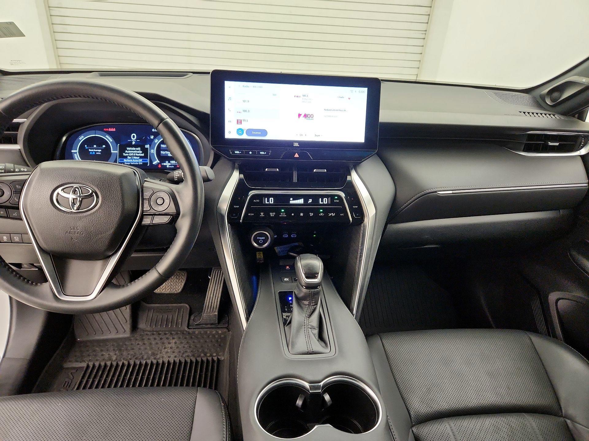 Thumbnail: 2023 Toyota Venza - 9