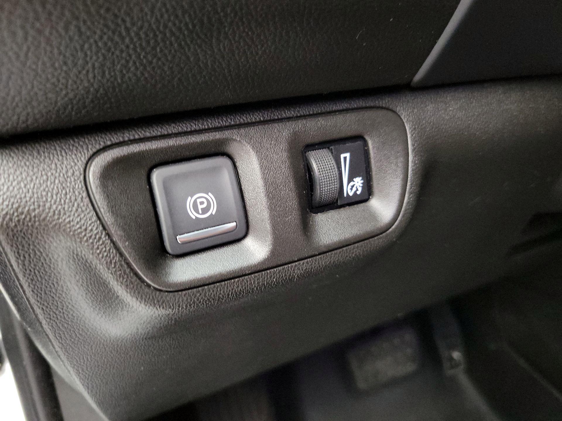 Thumbnail: 2021 GMC Acadia - 13