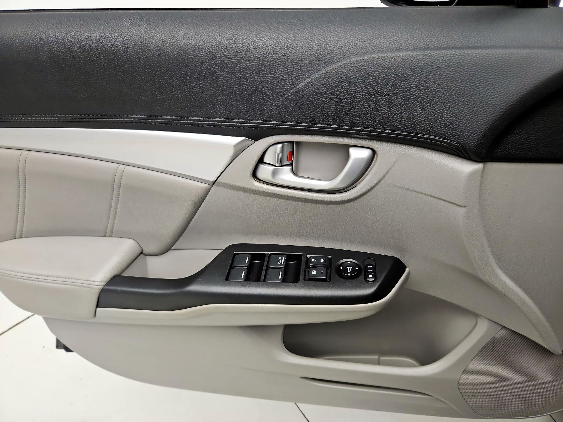 Thumbnail: 2015 Honda Civic - 12