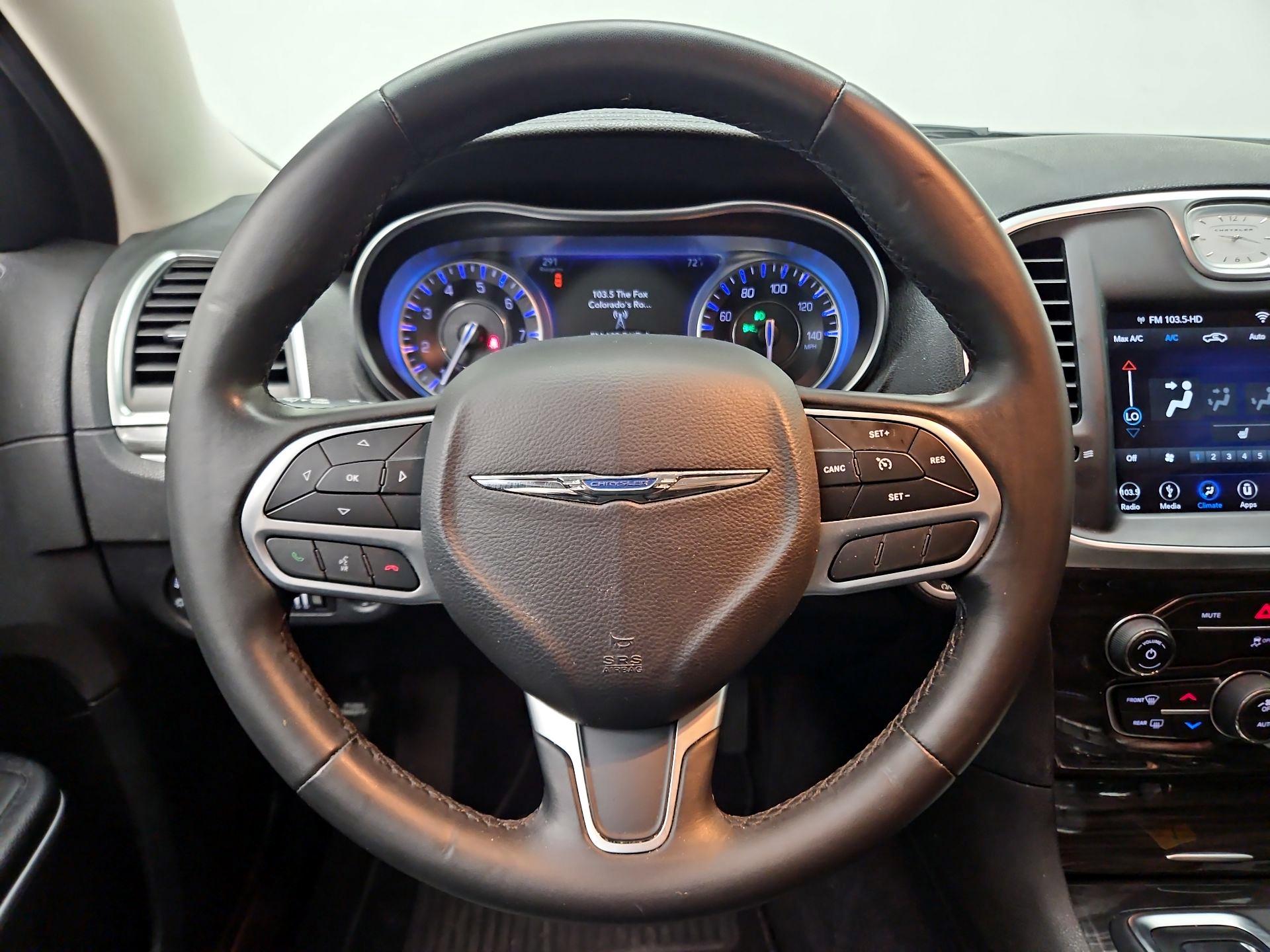 Thumbnail: 2019 Chrysler 300 - 10