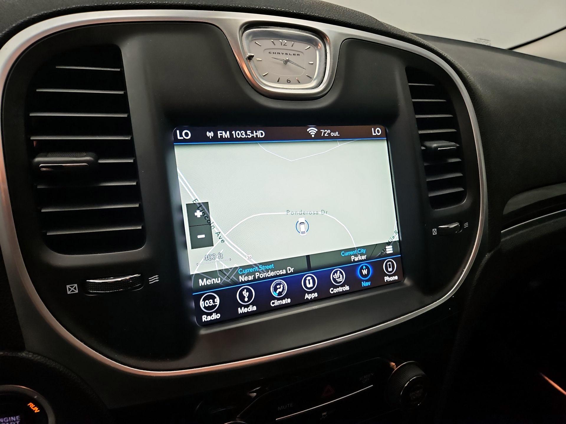 Thumbnail: 2019 Chrysler 300 - 14