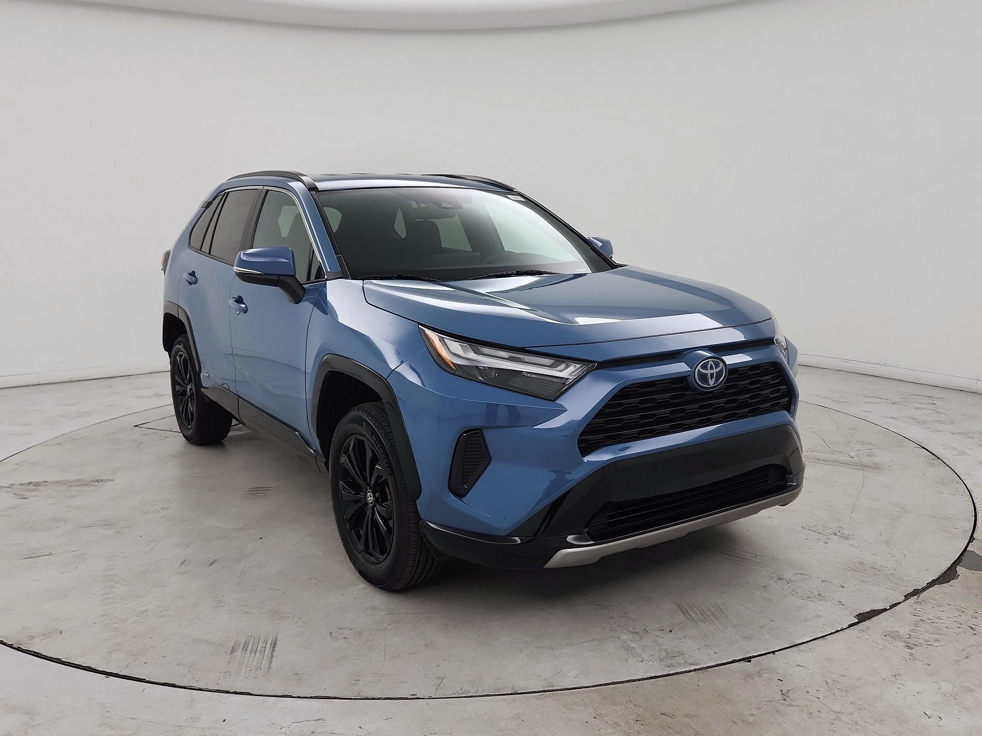 Thumbnail: 2022 Toyota RAV4 - 1